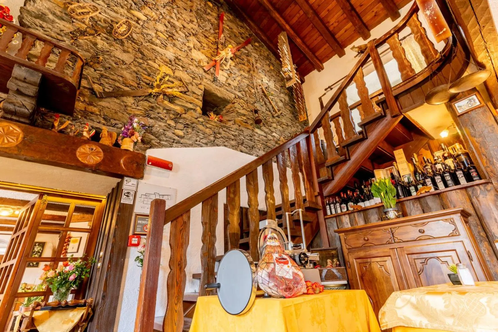 Restaurant/places to eat in Hotel Des Alpes