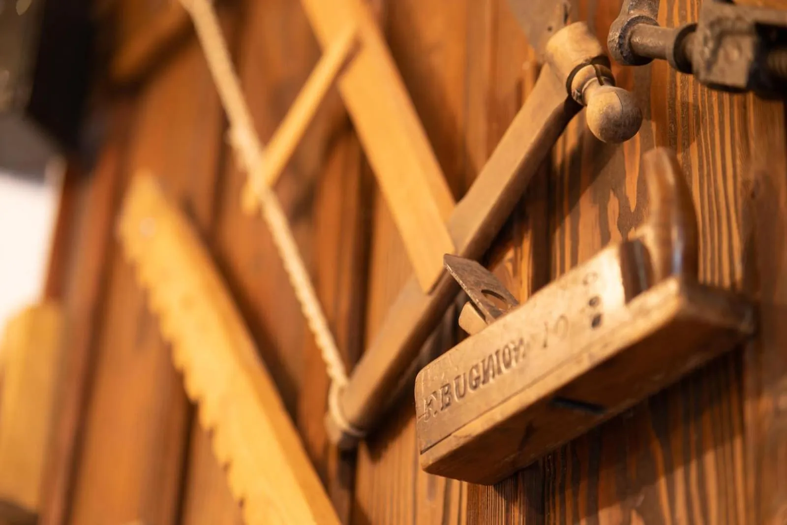 Decorative detail in Hotel Des Alpes