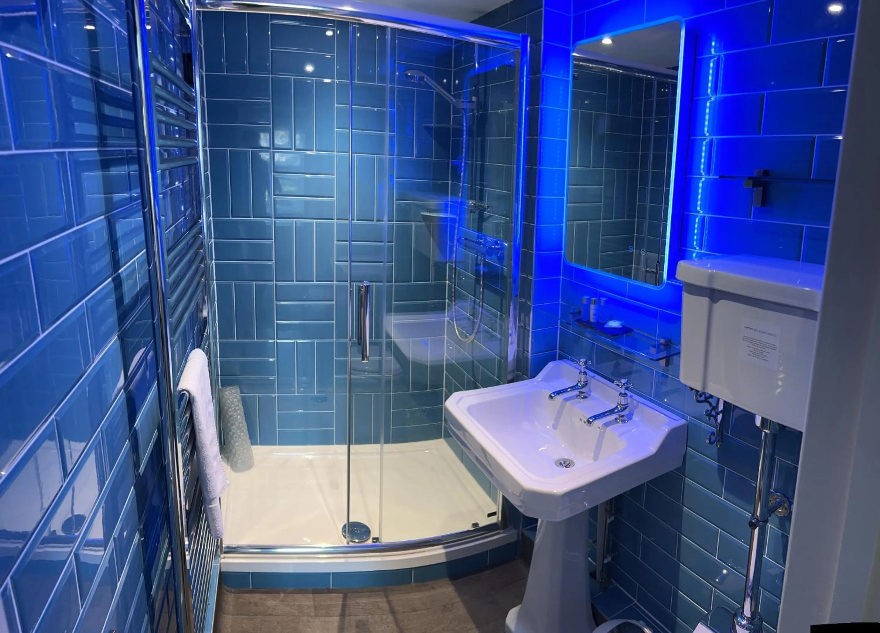 Bedroom in The Plough Inn