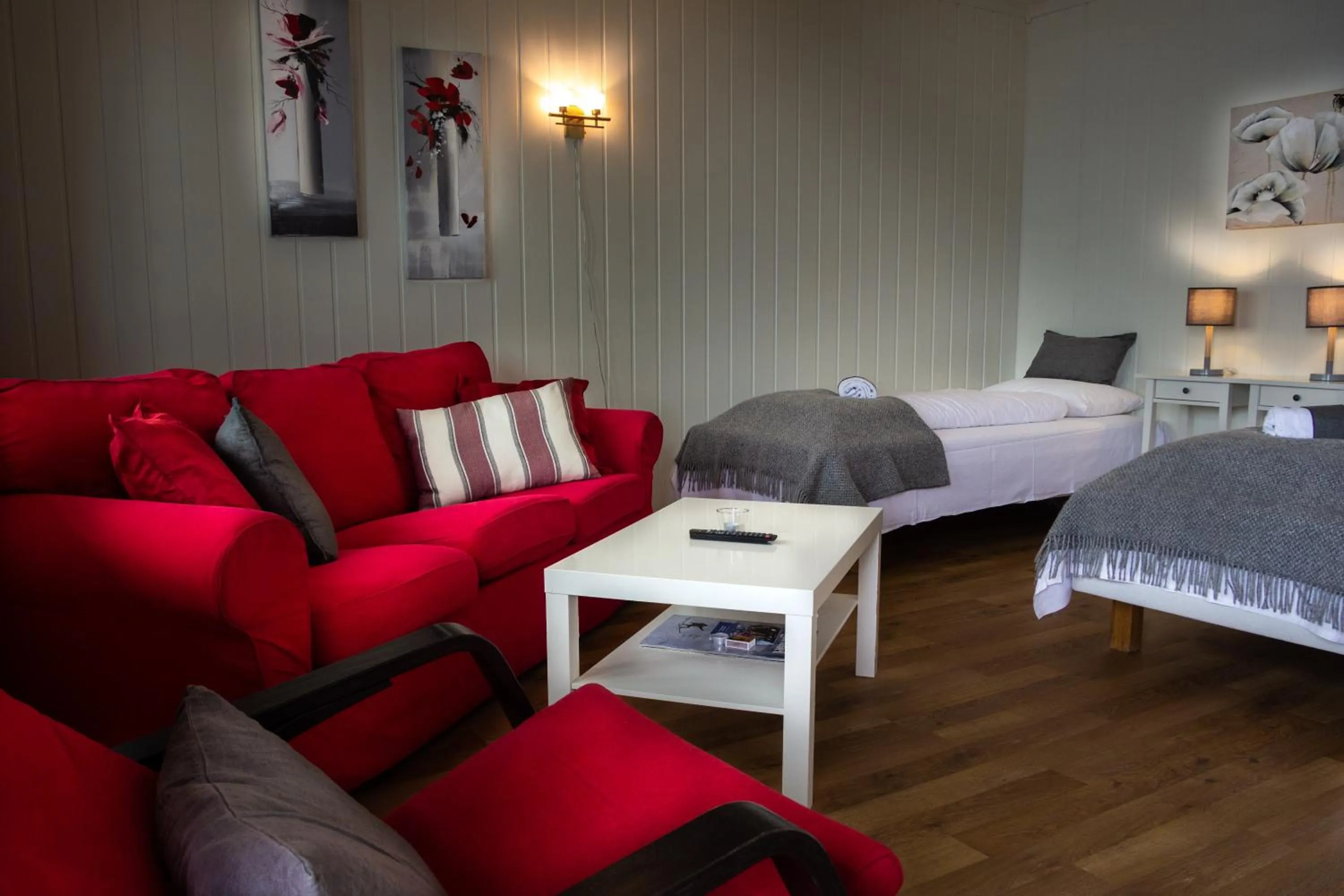 Shower, Bed in Storestølen Fjellhotell