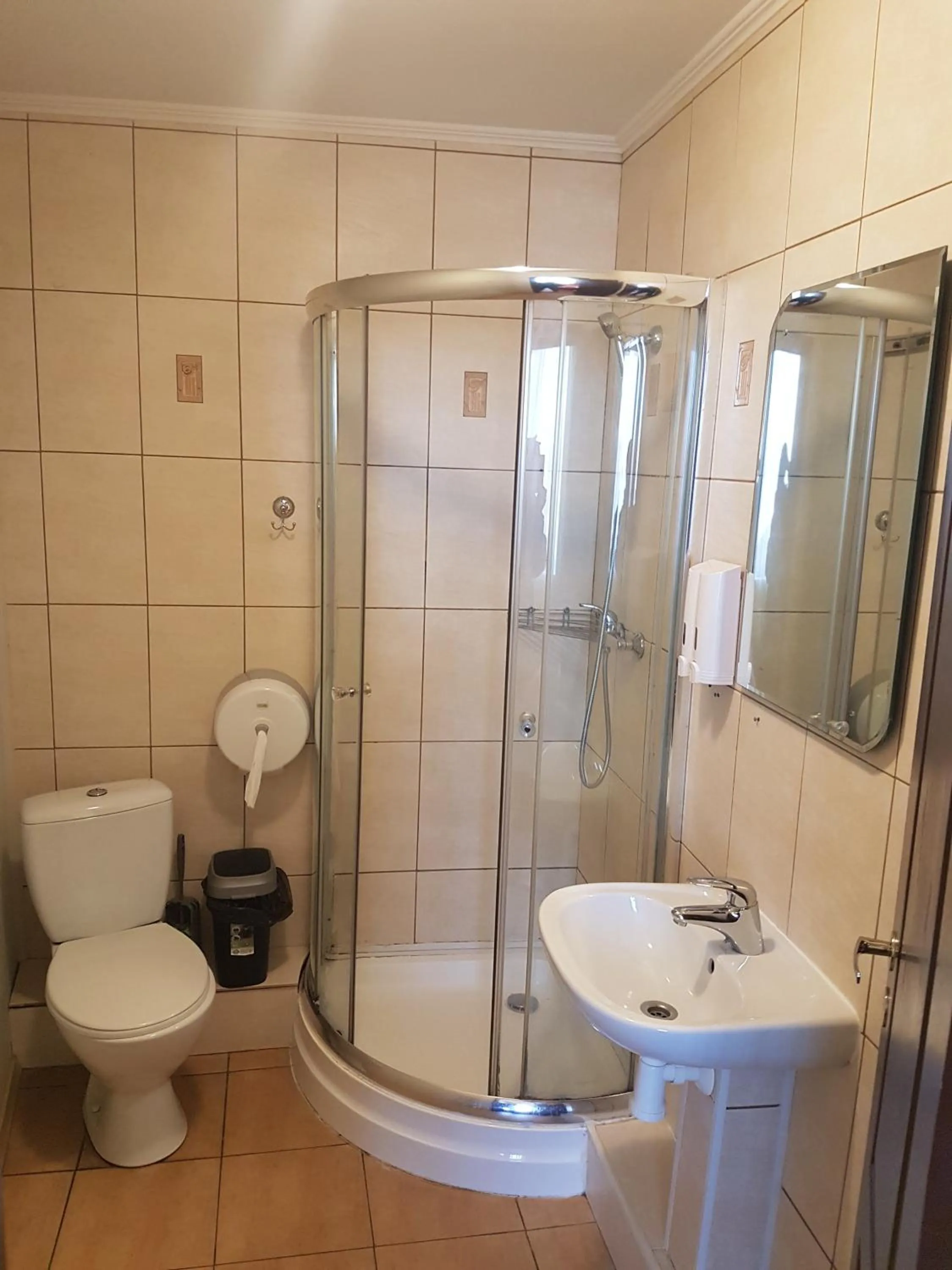 Shower in Hotel Erfolg