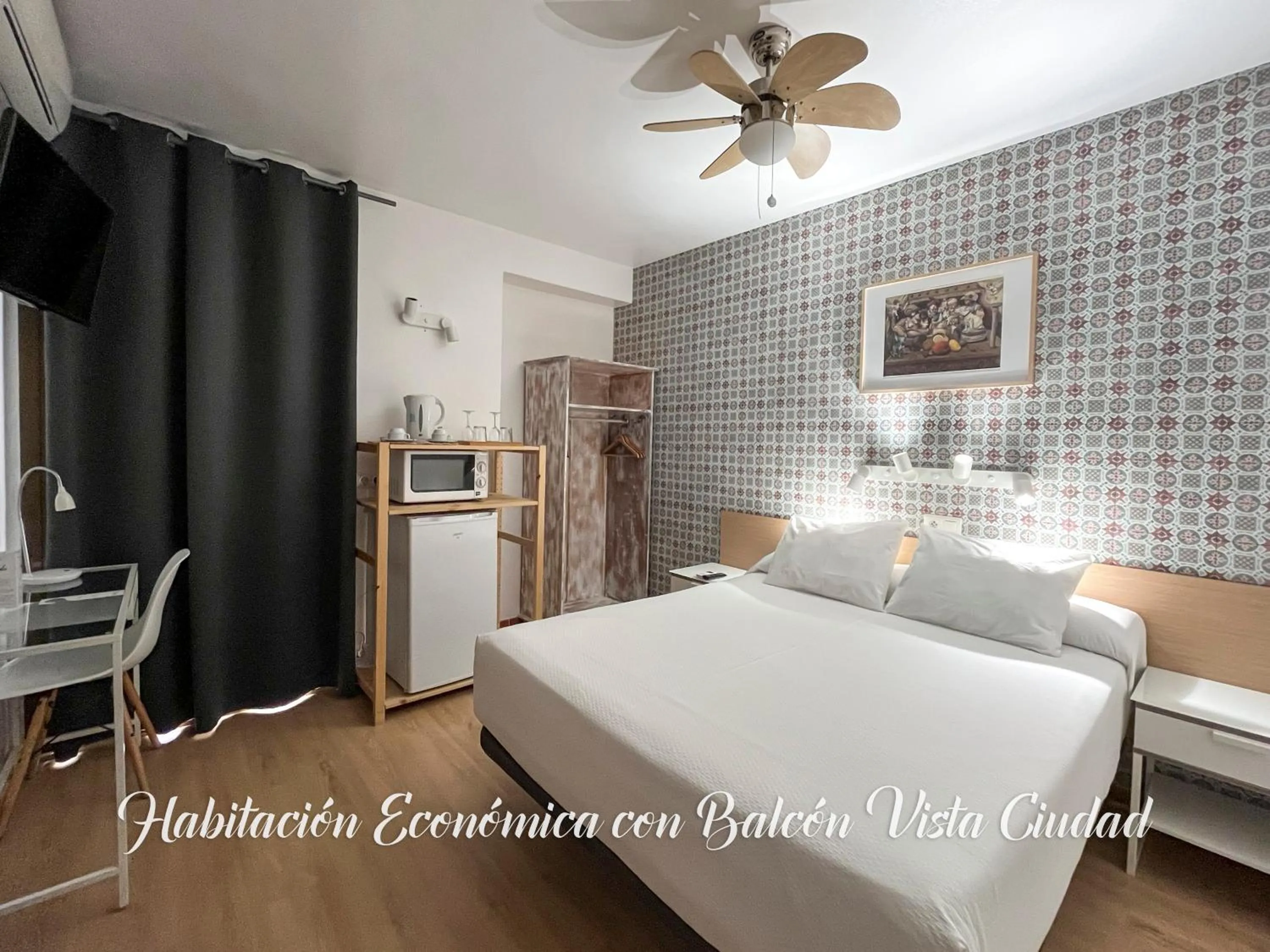 City view, Bed in Beatriz Charming Hostal