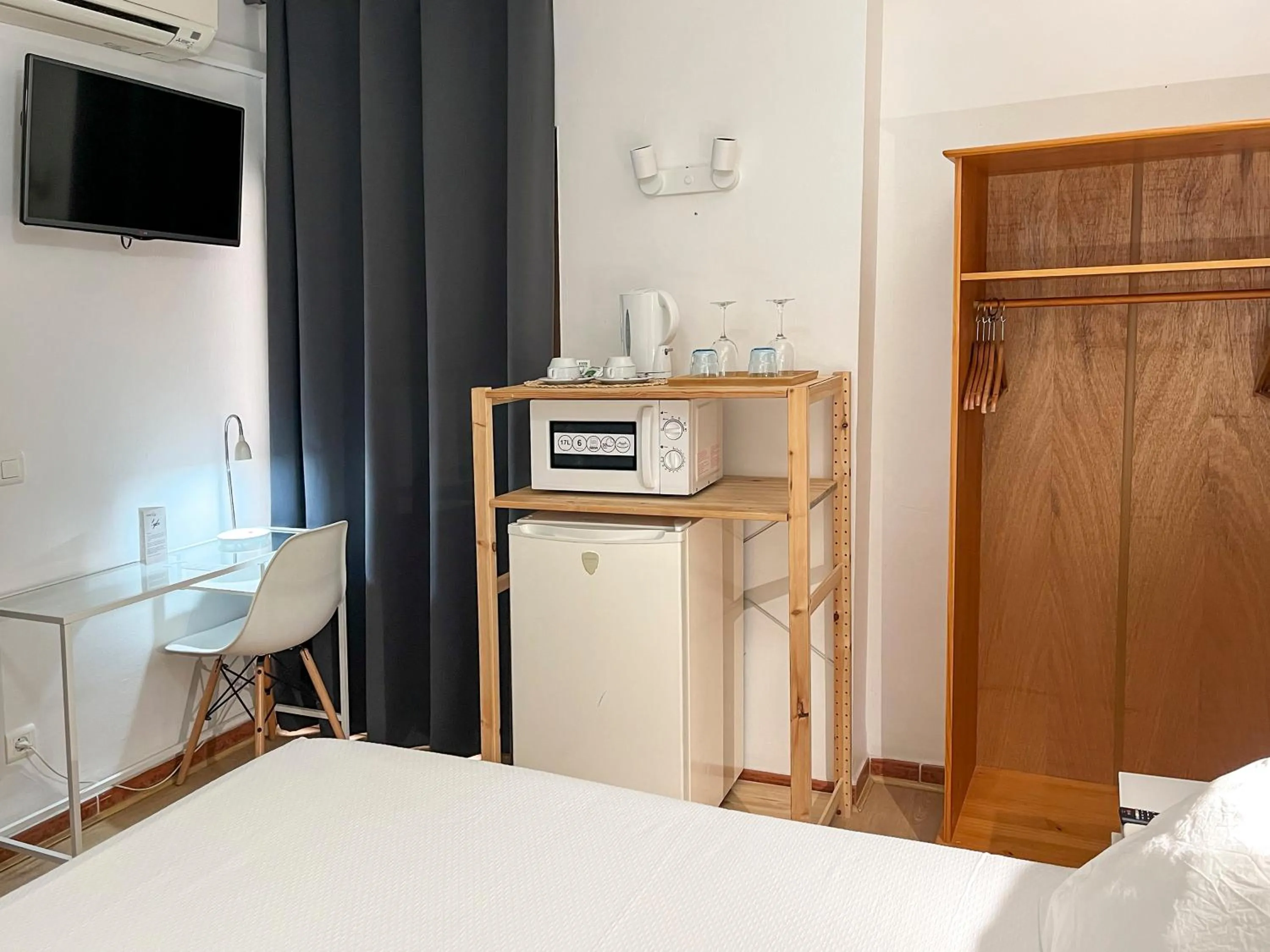 City view, Bed in Beatriz Charming Hostal