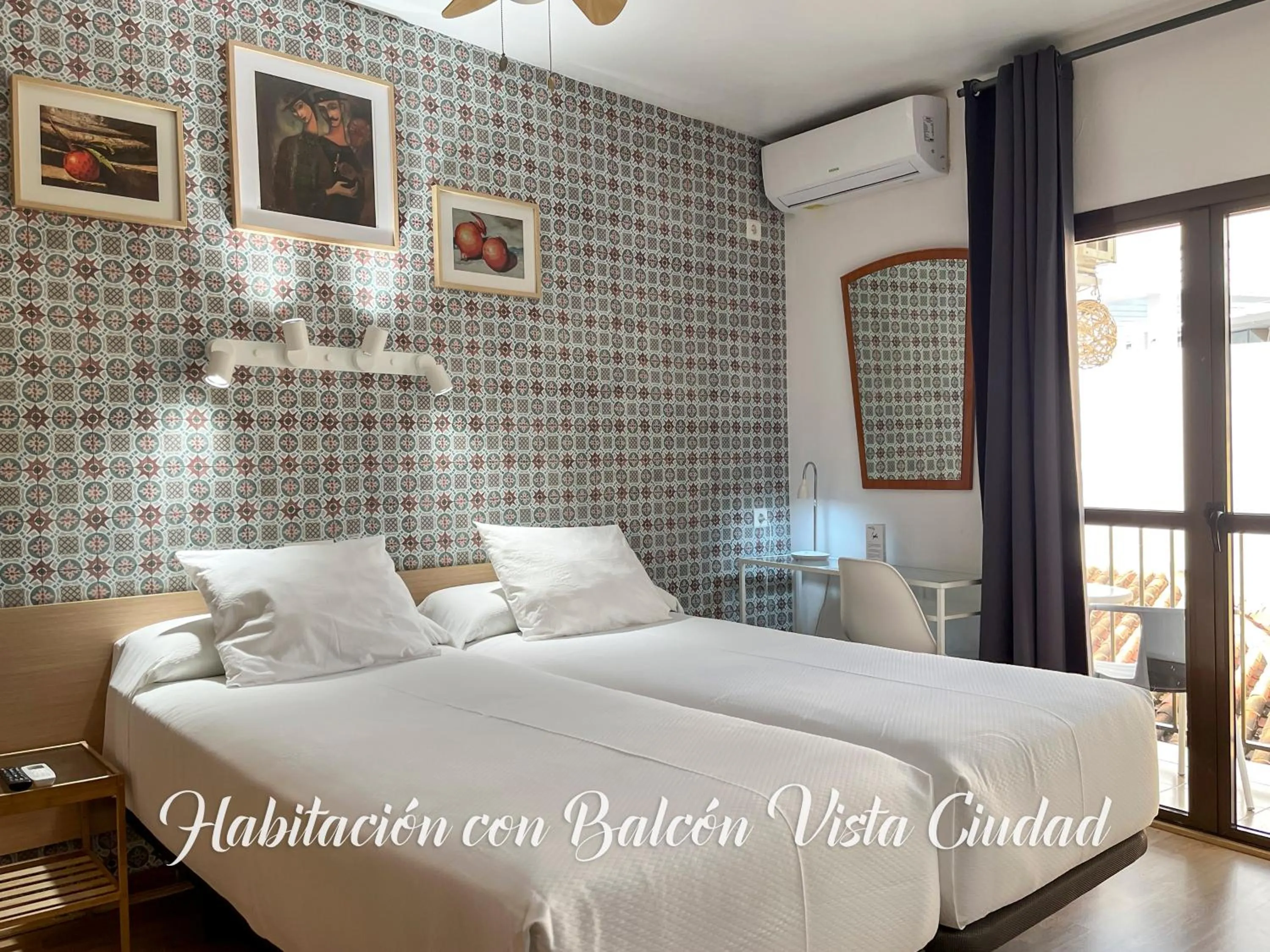 City view, Bed in Beatriz Charming Hostal