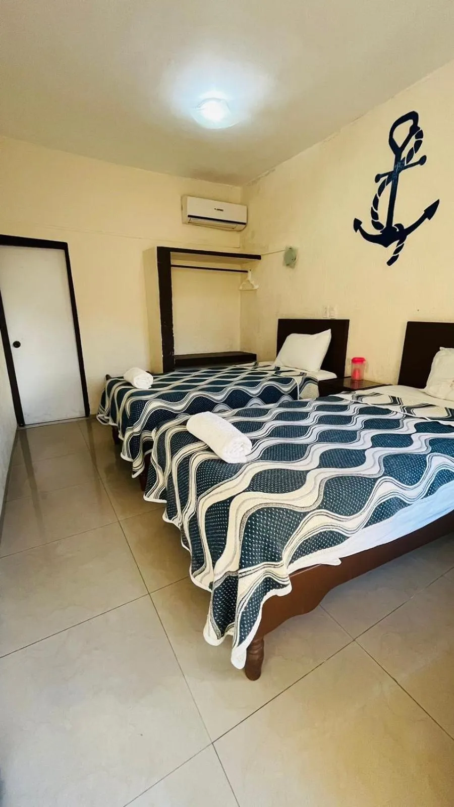 Photo of the whole room, Bed in Hotel Playa de Oro - Enfrente de WTC y Plazas Comerciales