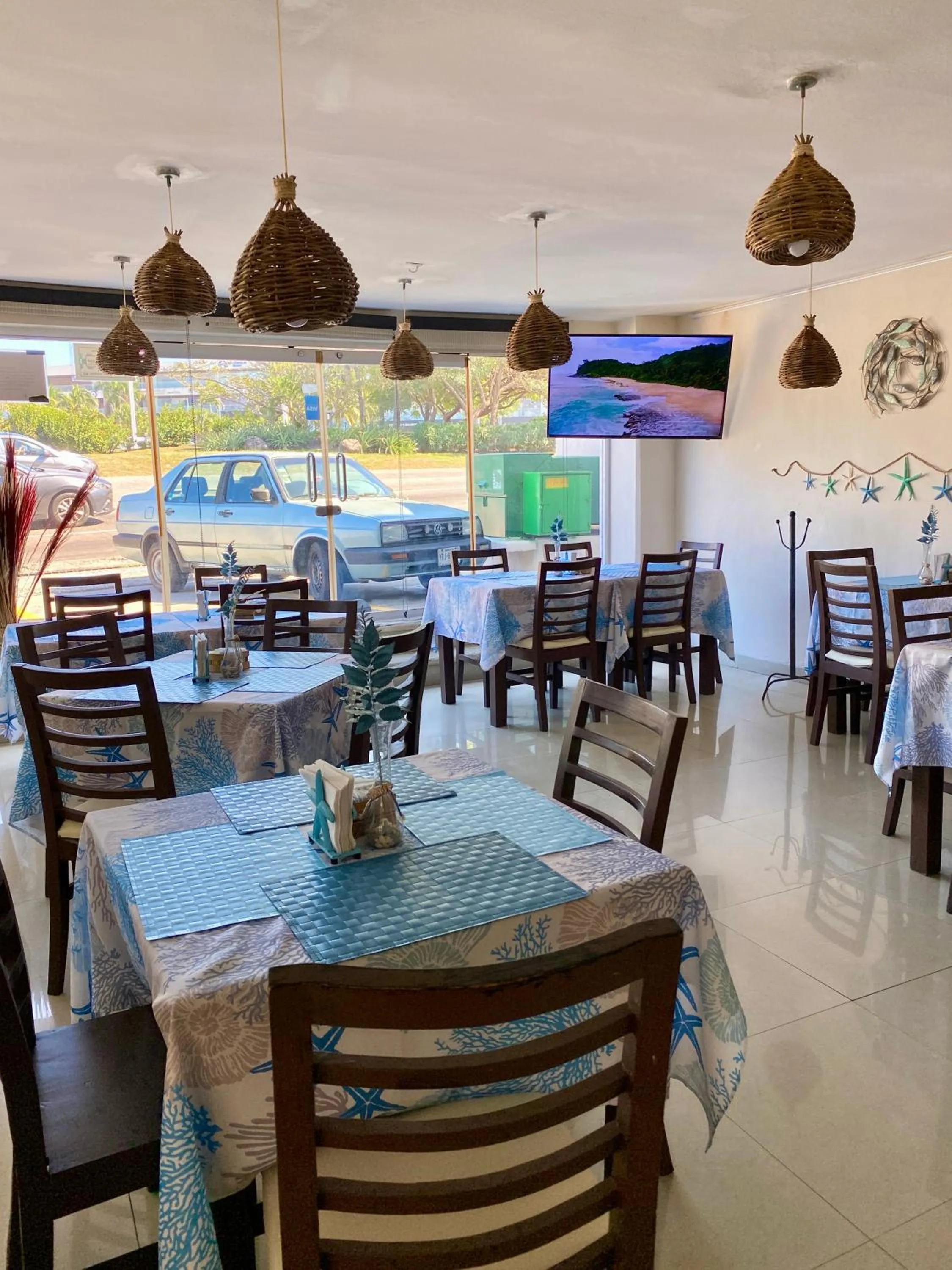 Restaurant/places to eat in Hotel Playa de Oro - Enfrente de WTC y Plazas Comerciales