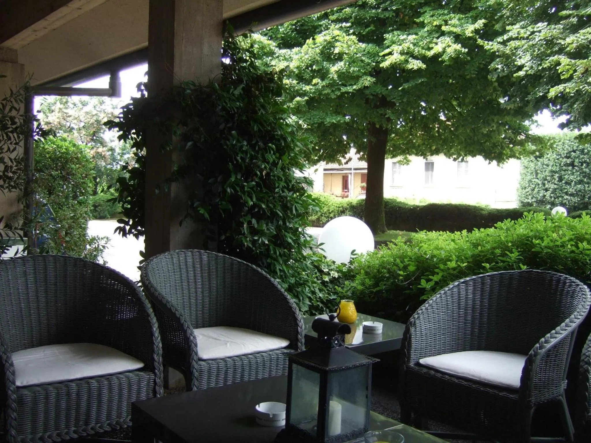 Patio in Hotel Canturio