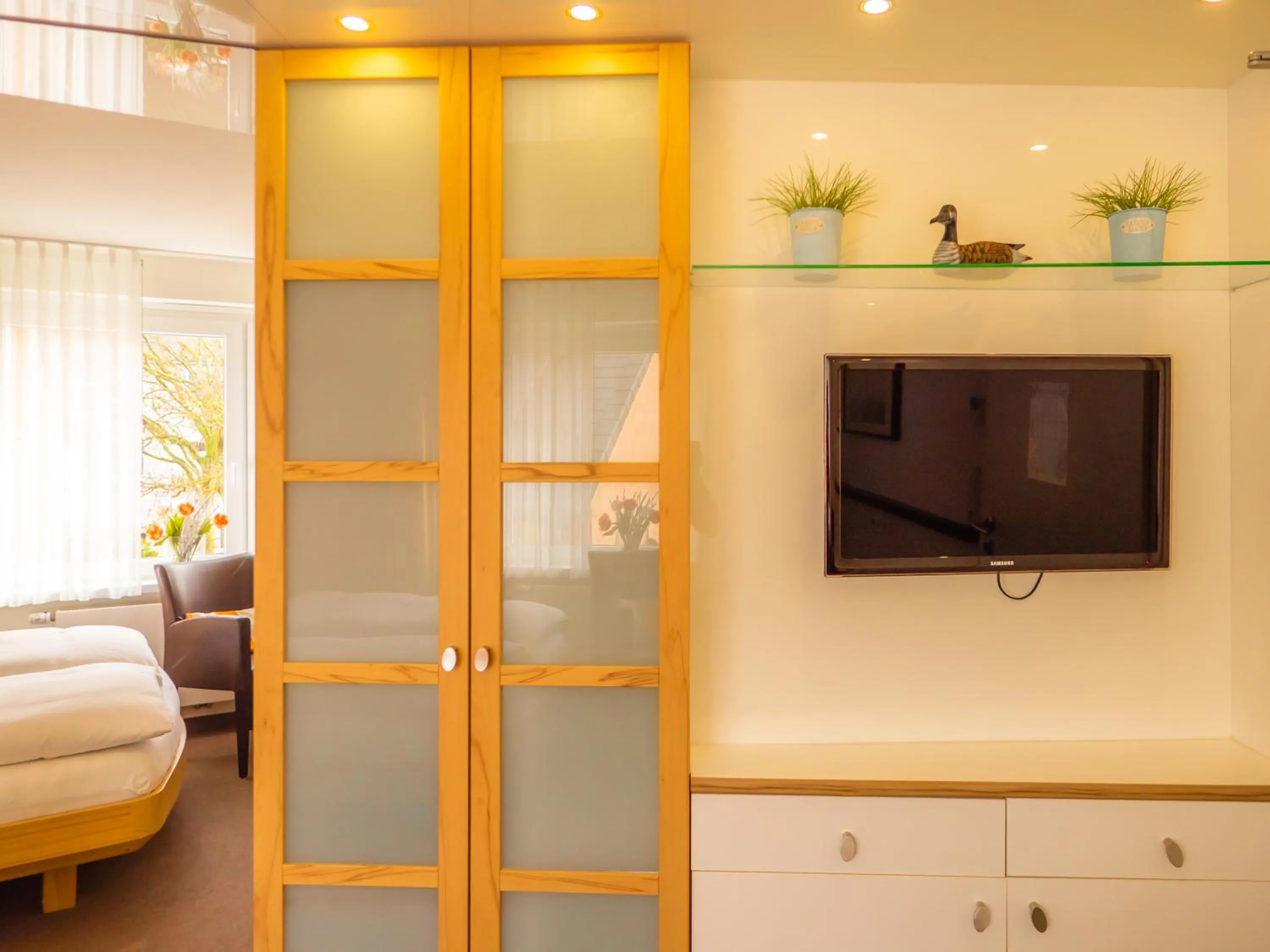 TV and multimedia in Miramar