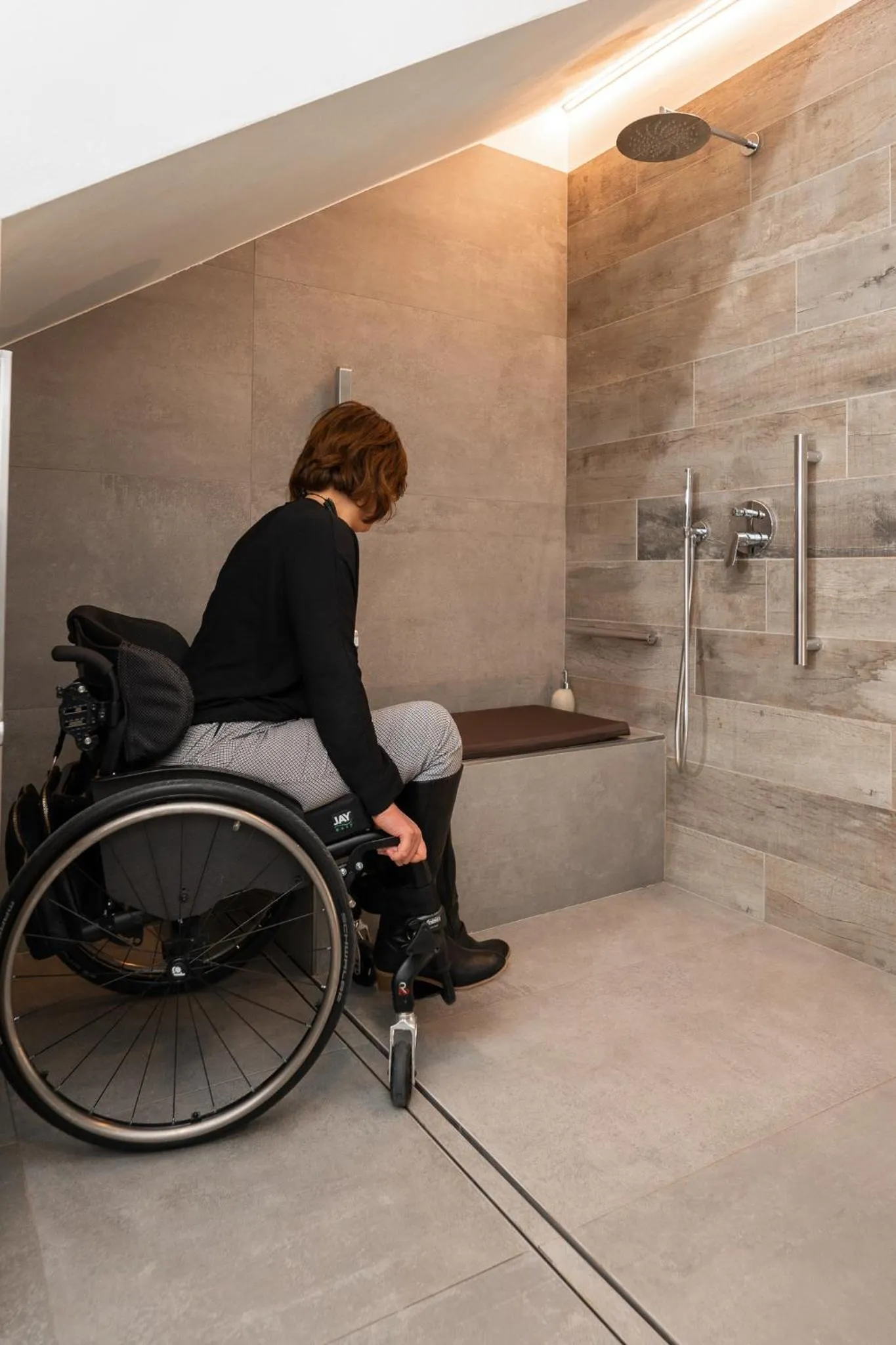 Shower in MAMA Apartments