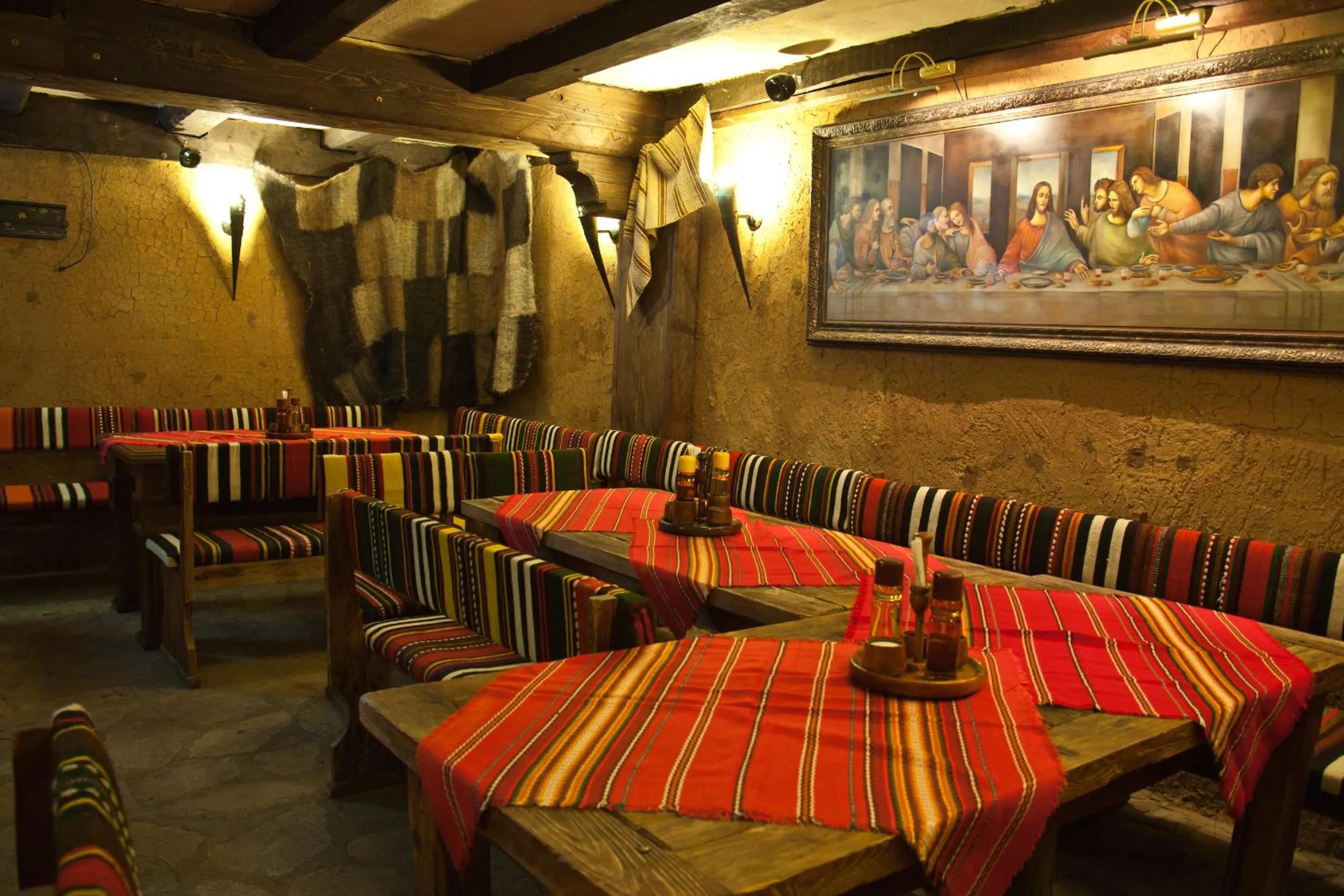 Restaurant/places to eat in Molerite Complex