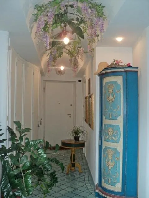 Decorative detail in Casa Mariannina