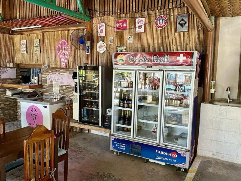 Restaurant/places to eat in Hotel Oasis Port Barton