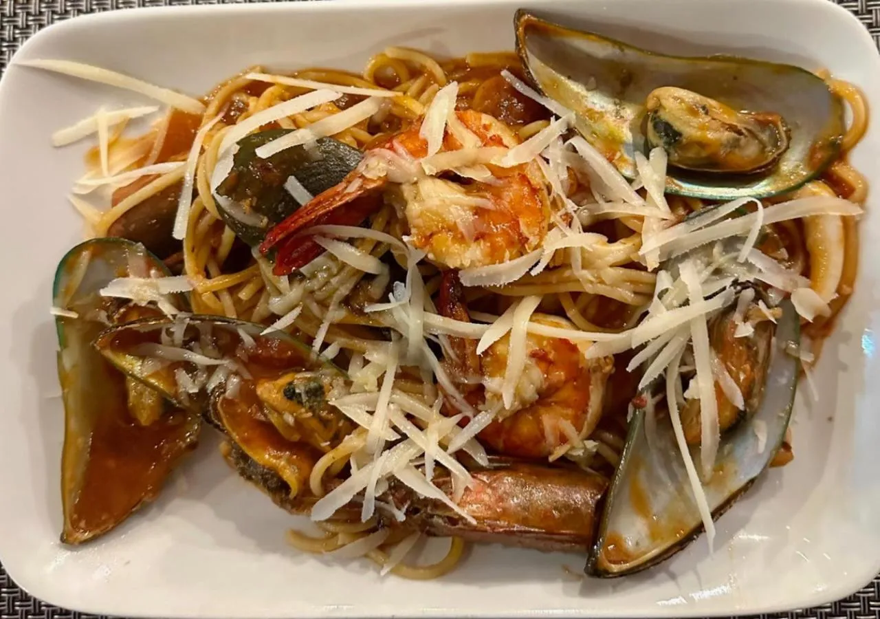 Food and drinks in Hotel Oasis Port Barton