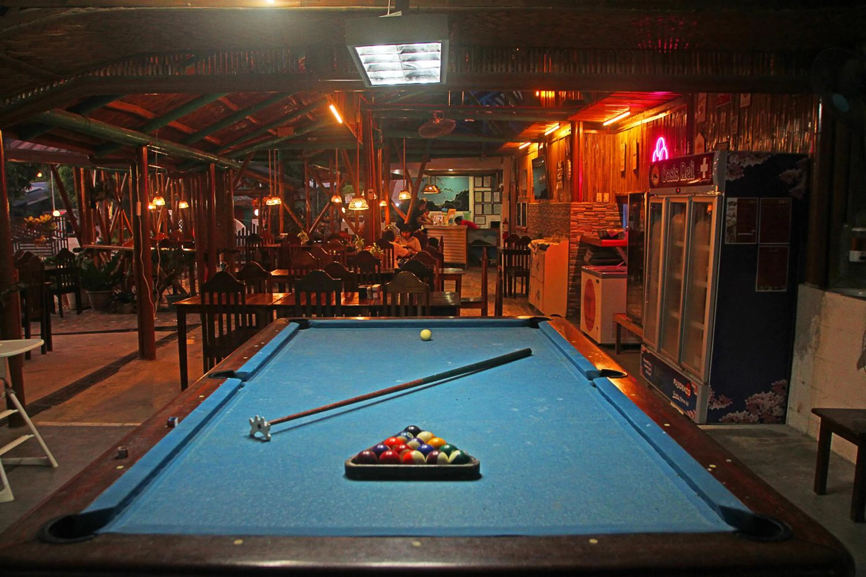 Billiard in Hotel Oasis Port Barton