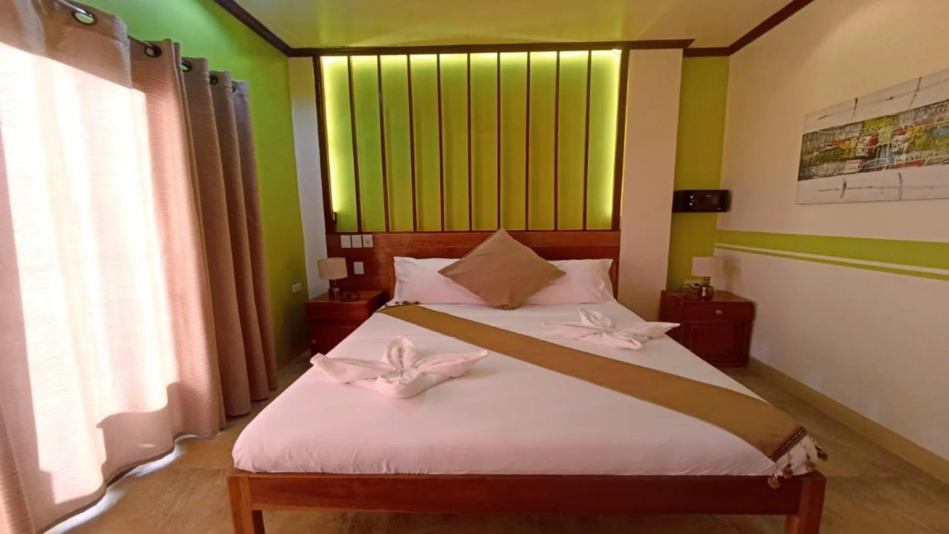 Bedroom, Bed in Hotel Oasis Port Barton