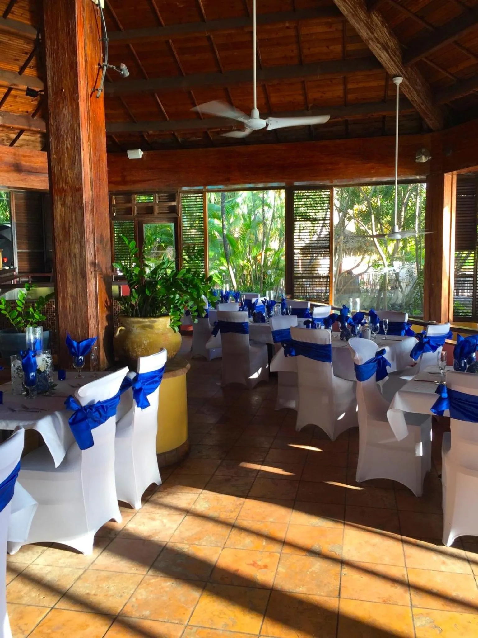 Restaurant/places to eat in Emerald Beach Resort