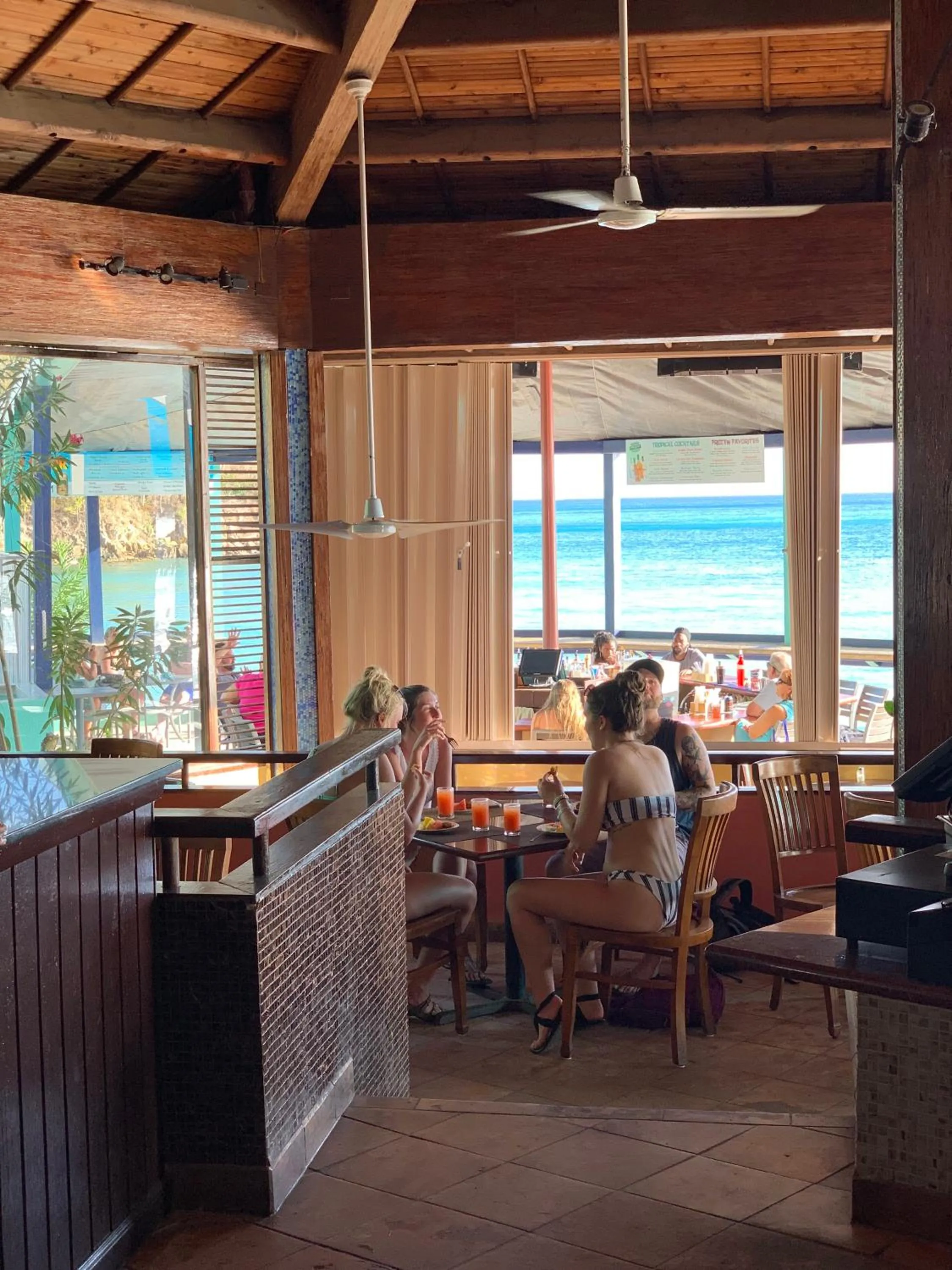 Restaurant/places to eat in Emerald Beach Resort