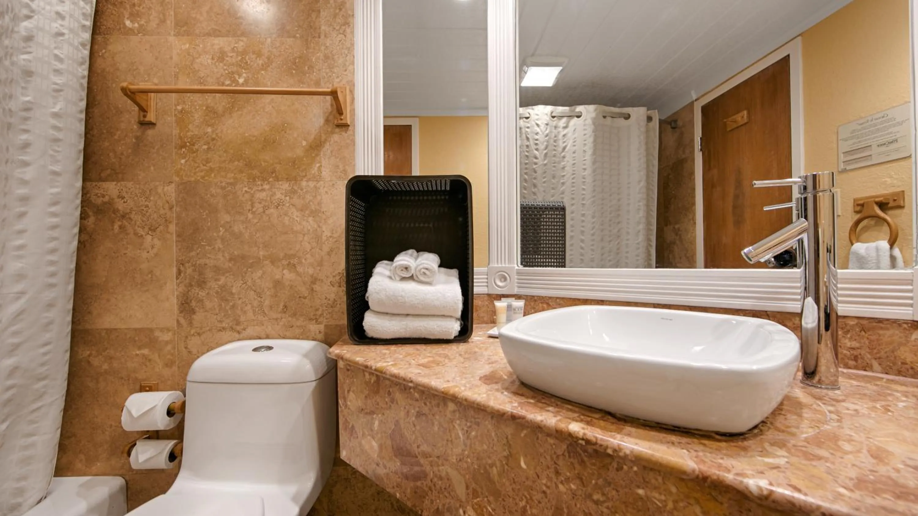 Bathroom in Emerald Beach Resort
