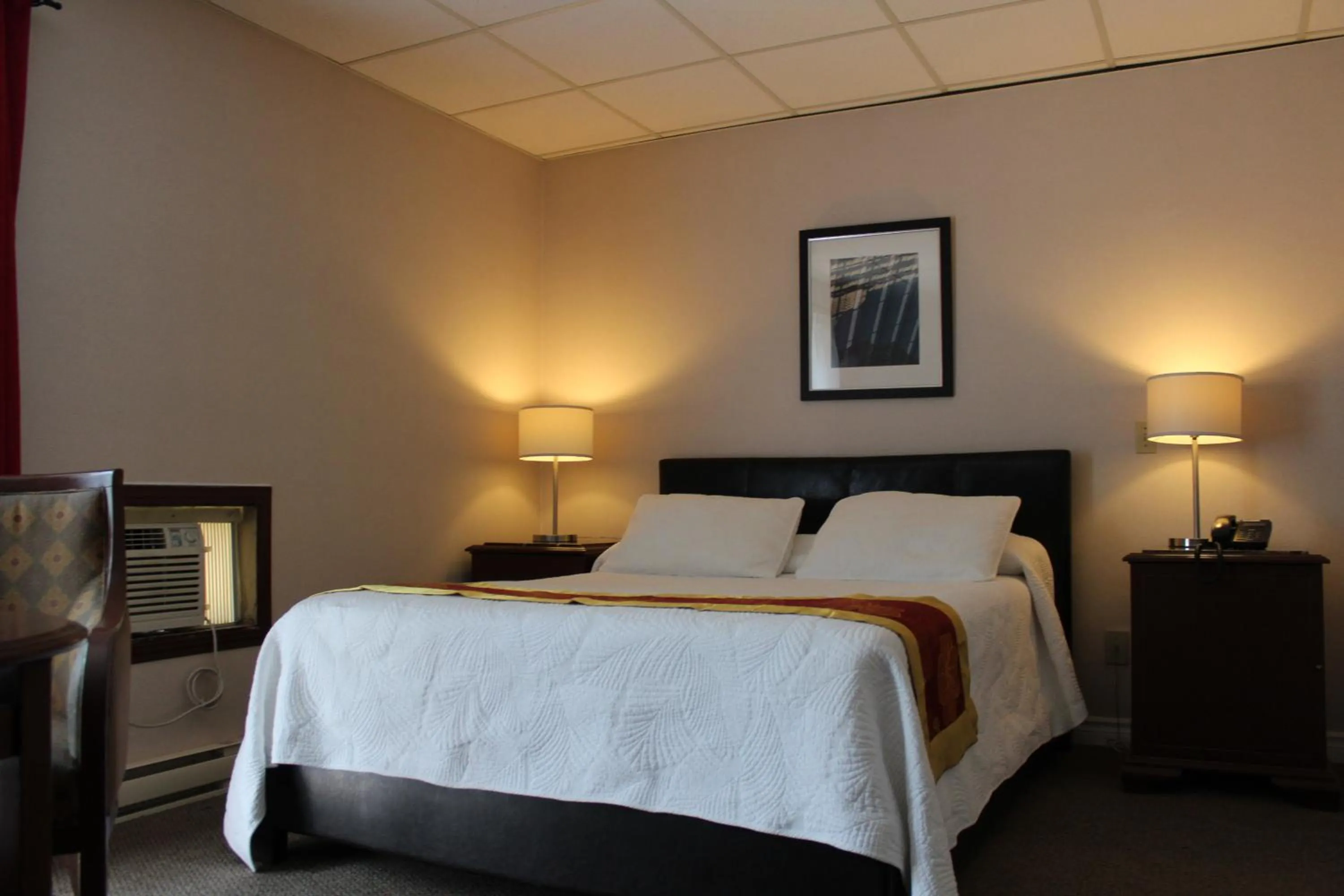 Queen Room in Motel Capri & Suites
