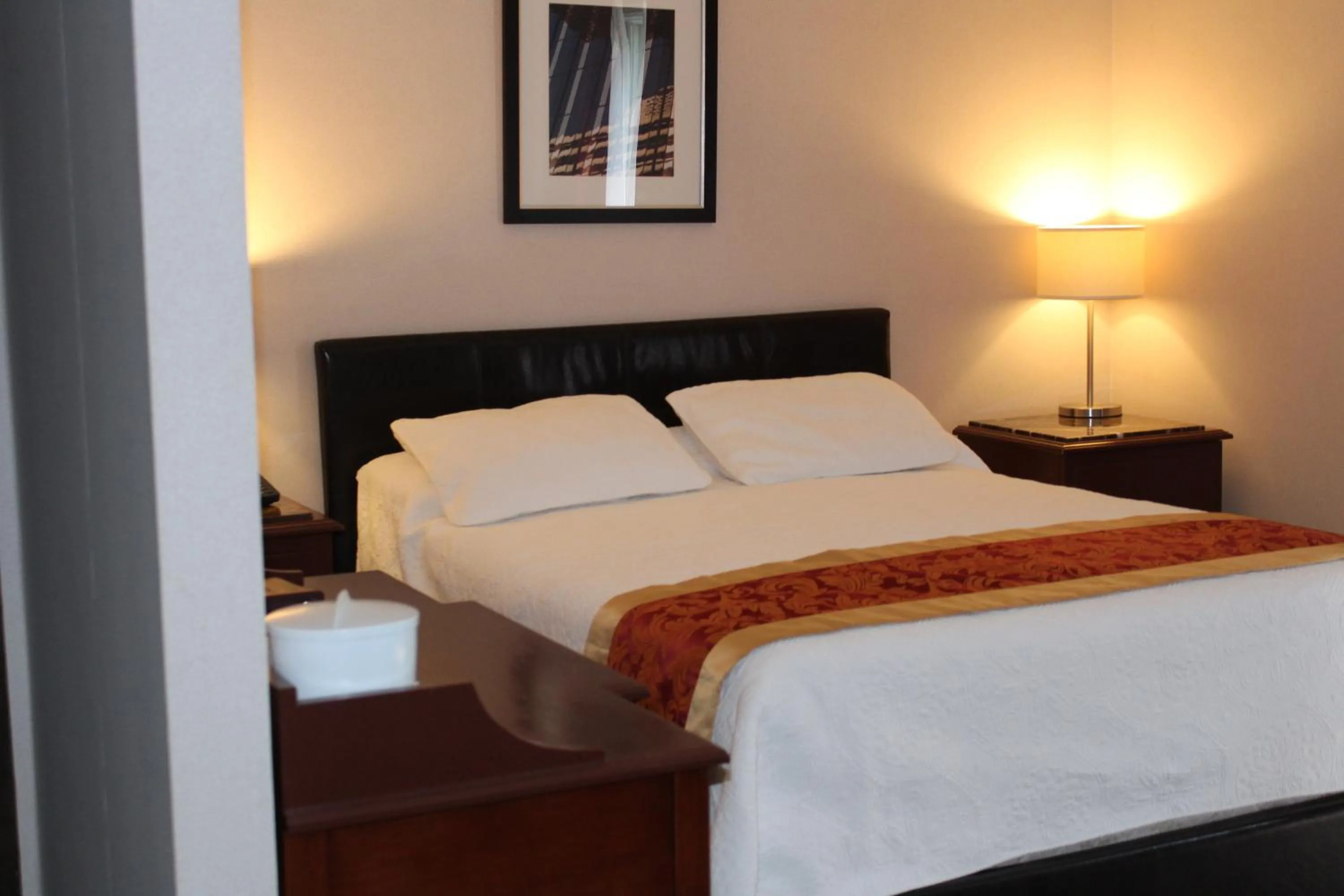 Queen Room with Sofa Bed in Motel Capri & Suites