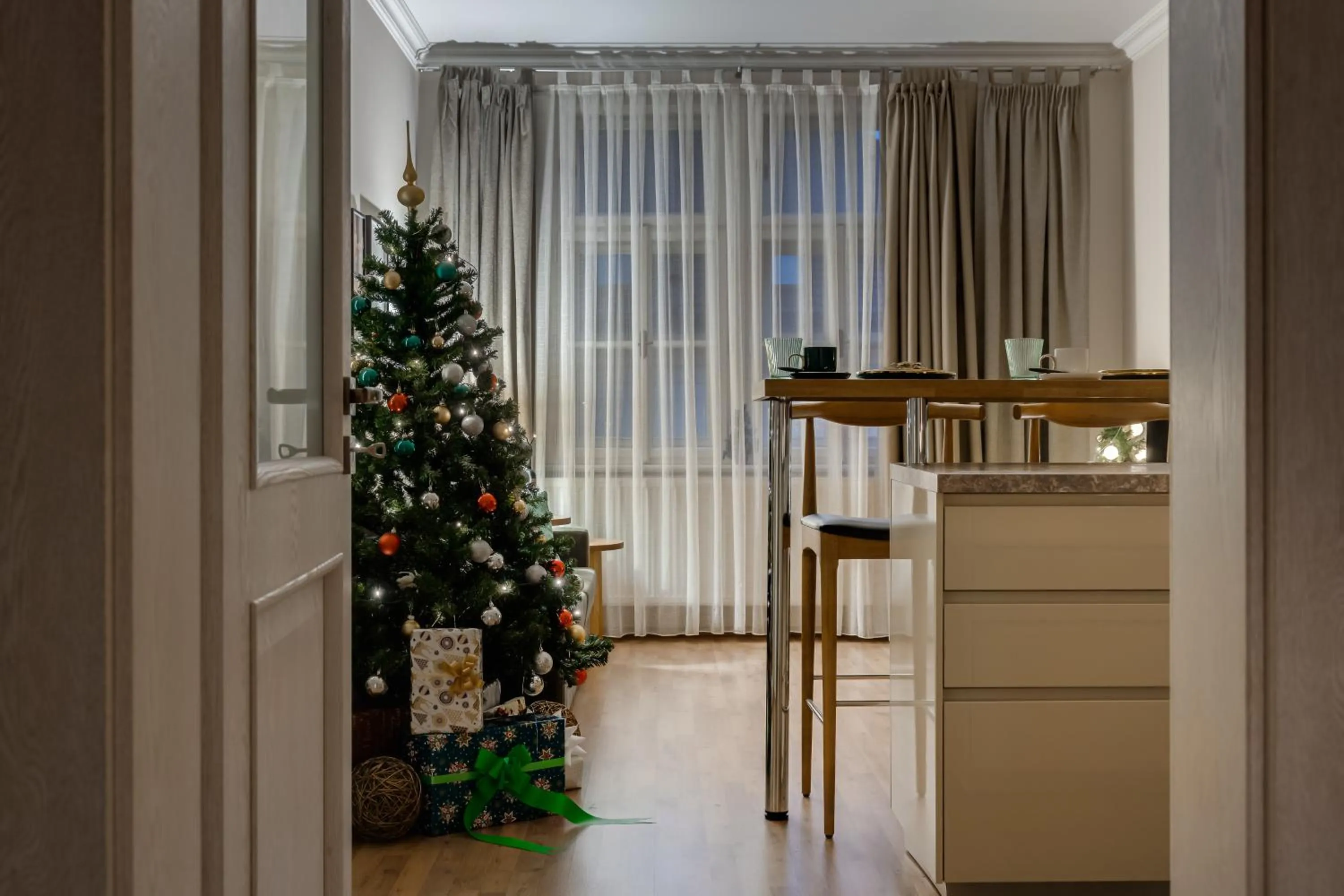 Kitchen or kitchenette in Louren Apartments