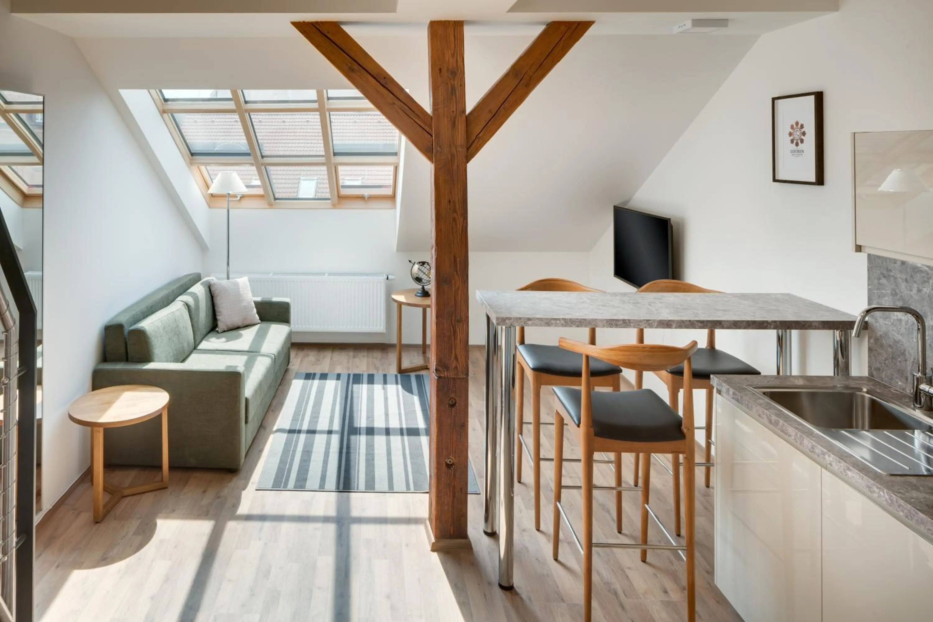 TV and multimedia in Louren Apartments