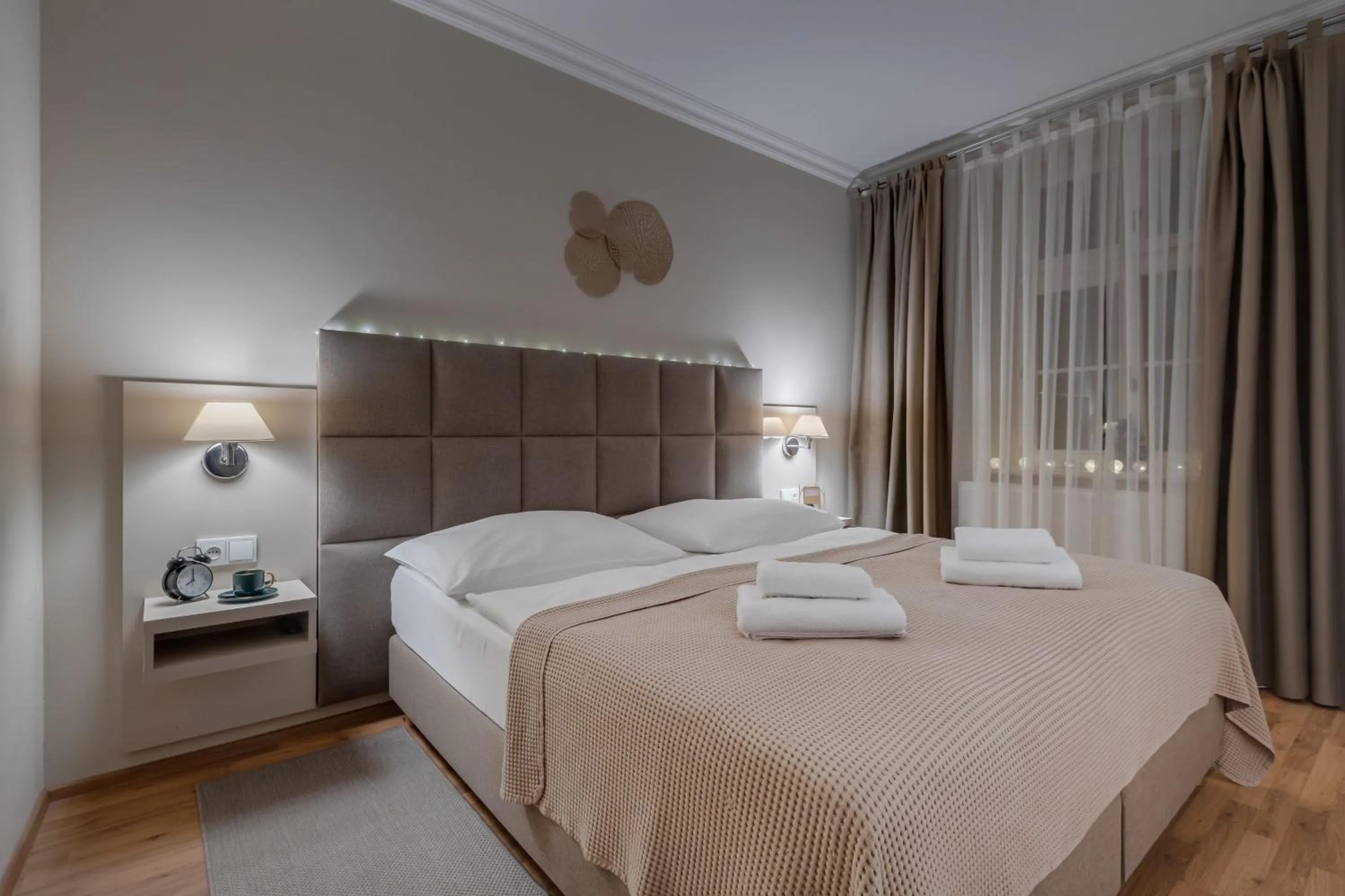 Bed in Louren Apartments