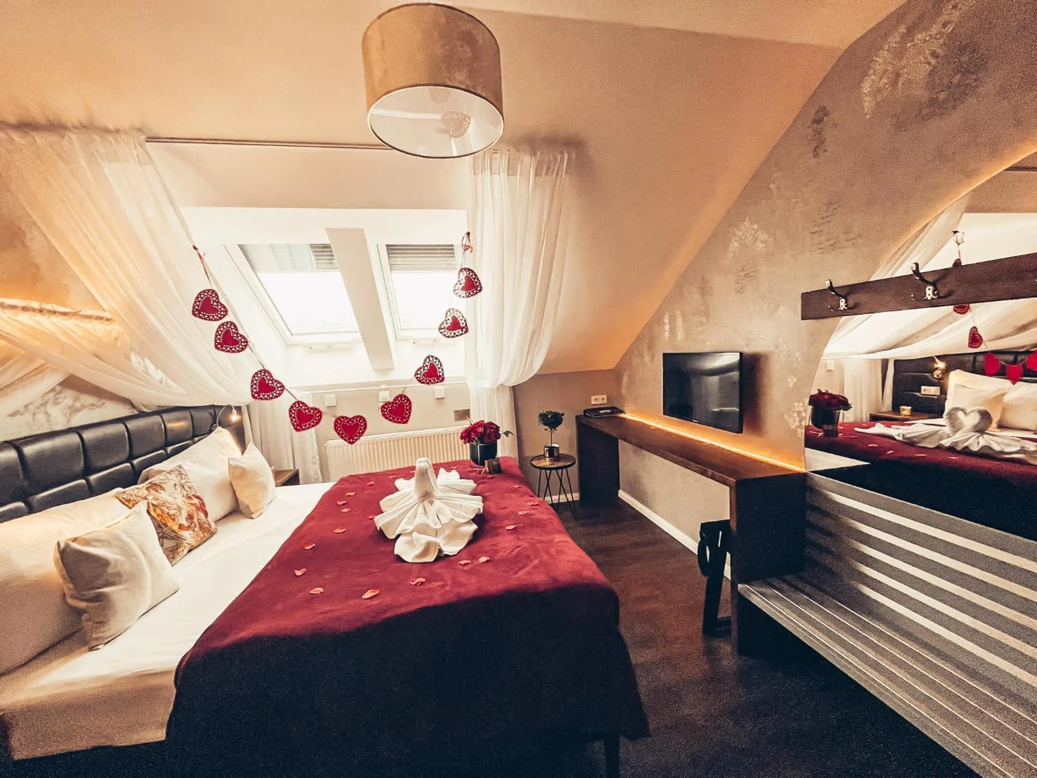 Bed in Alfons Boutique Hotel