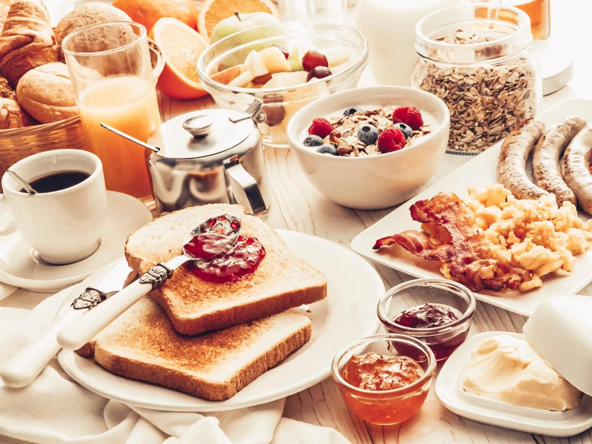 Food and drinks in Alfons Boutique Hotel