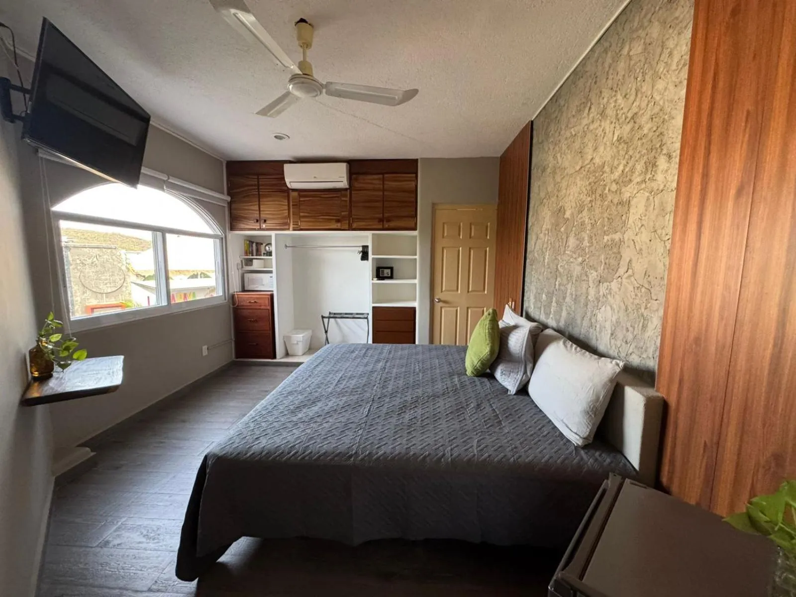 Bed in Hotel Bahia Huatulco