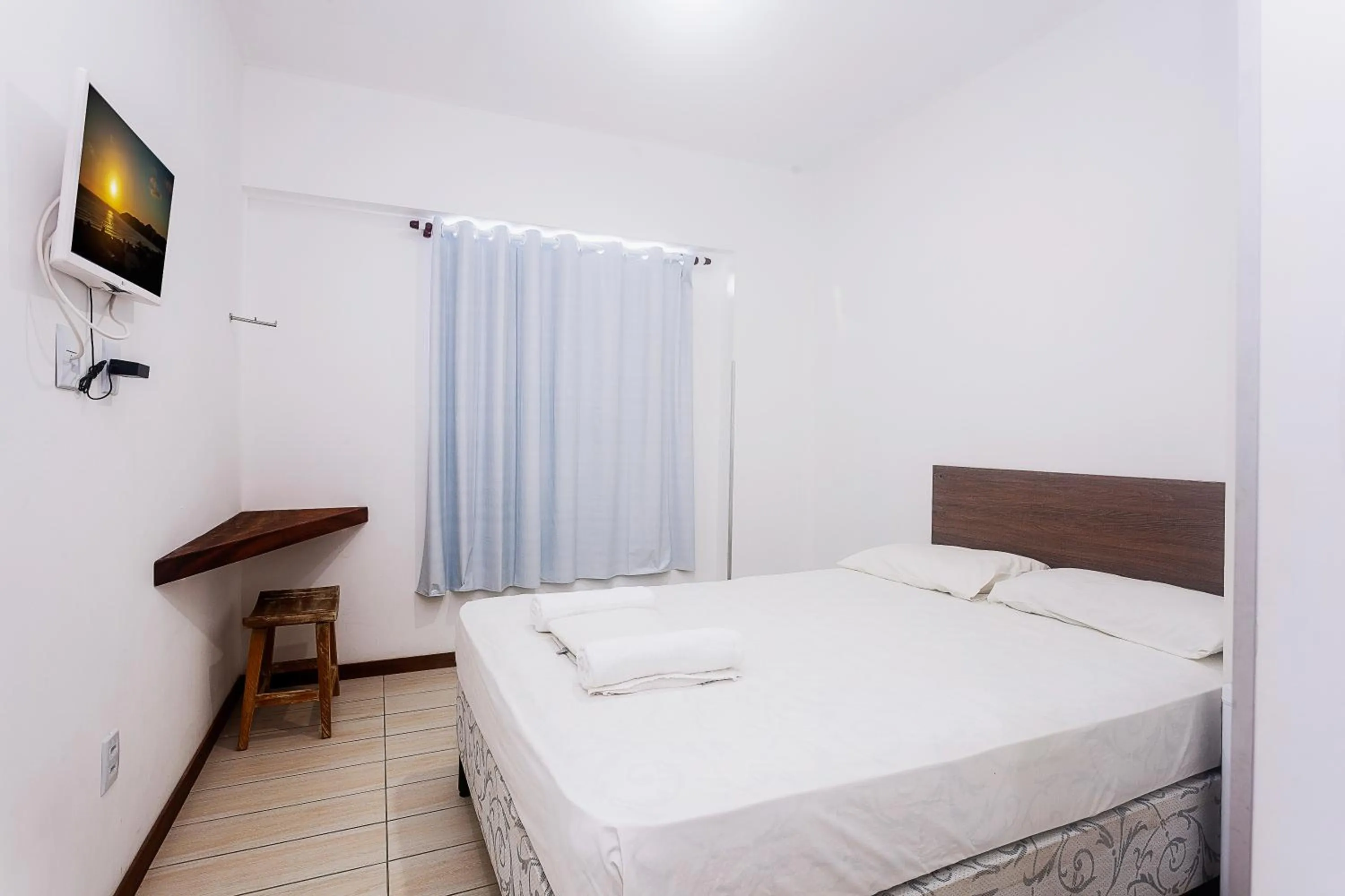 Photo of the whole room, Bed in Economy Apart