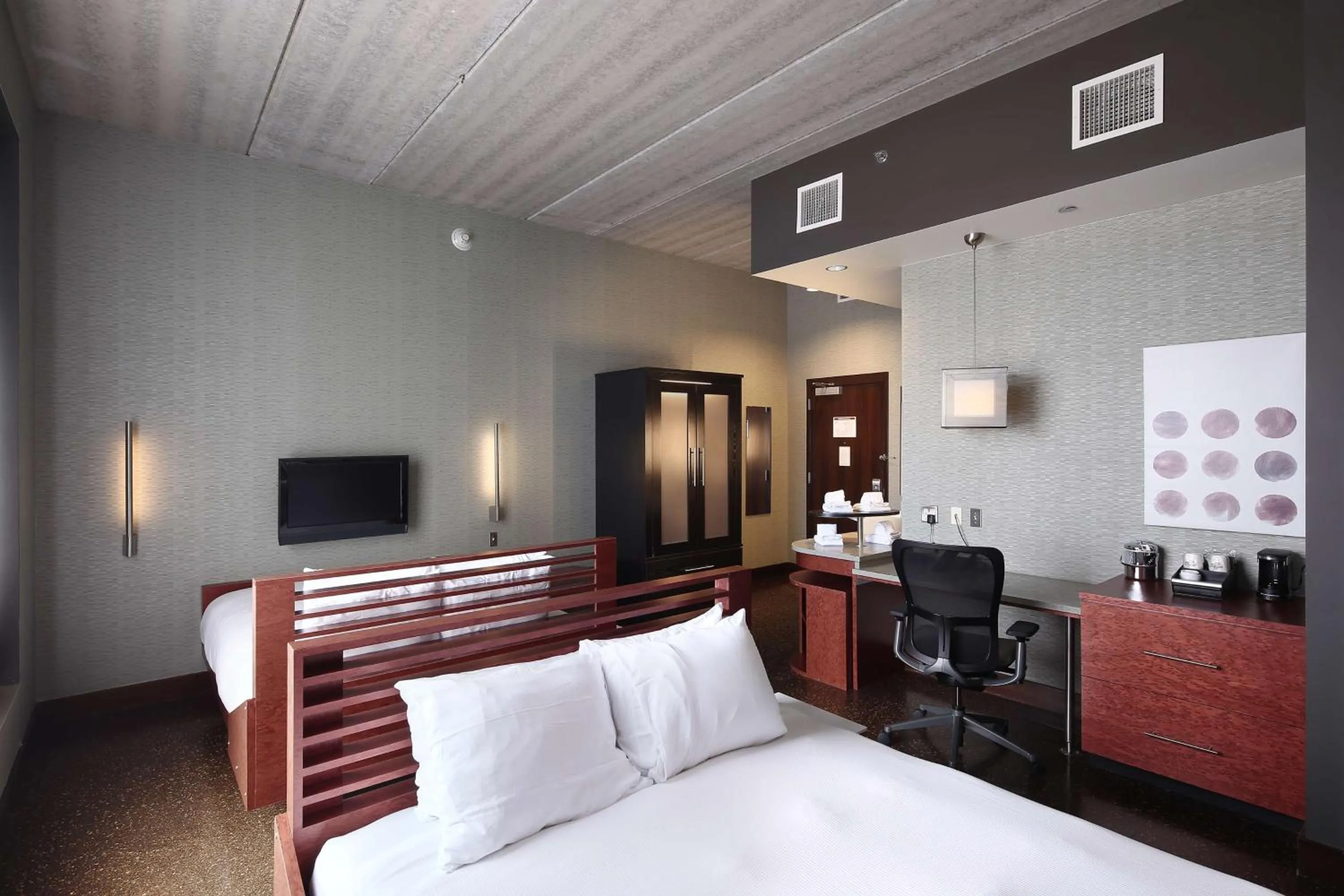 Bedroom, Bed in Tulyp, Tapestry Collection by Hilton