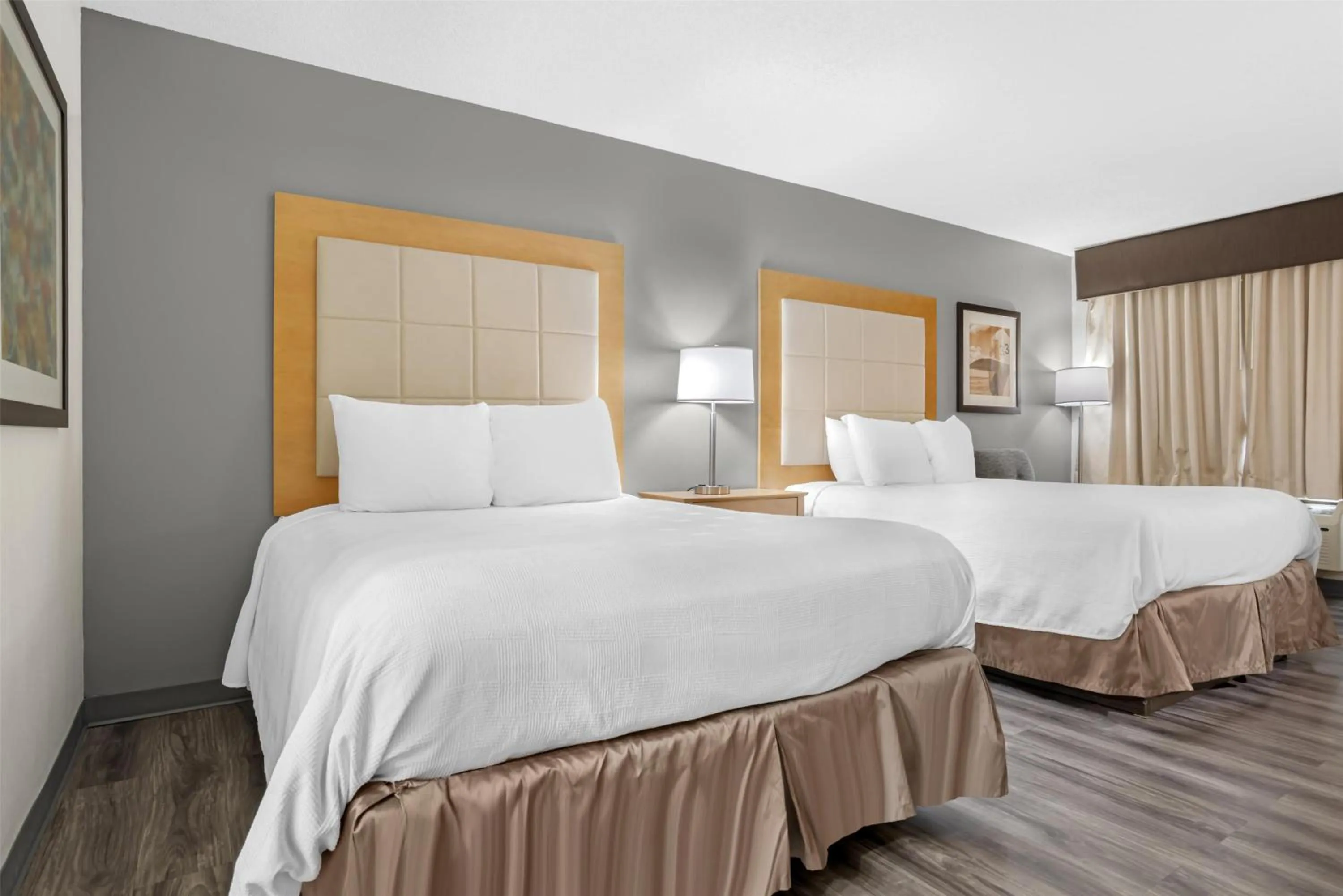 Bedroom, Bed in Best Western Airport Inn