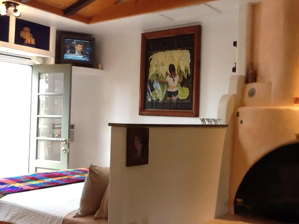 Day, Bed in Les Artistes Inn