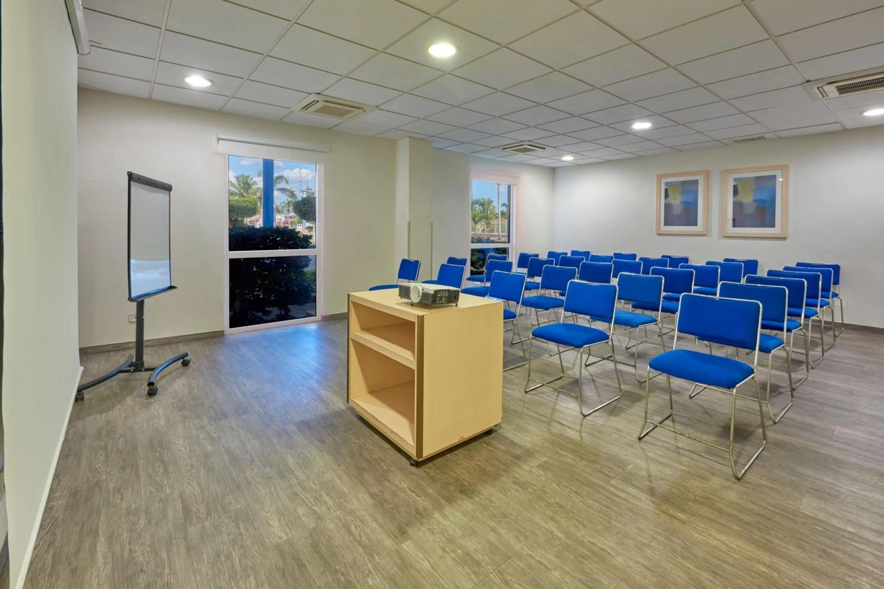 Meeting/conference room in City Express by Marriott Manzanillo