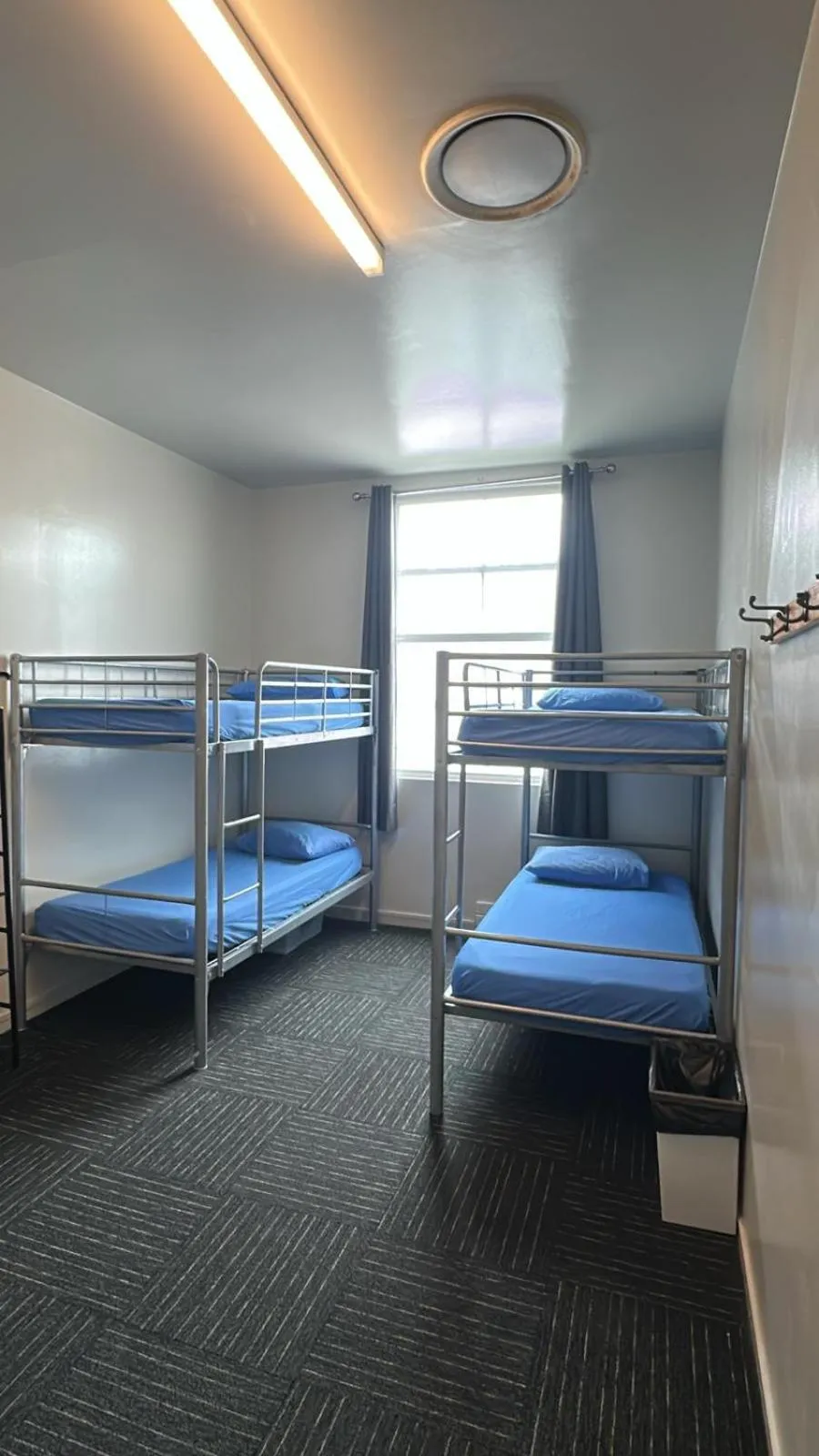 Bed in City Backpackers HQ