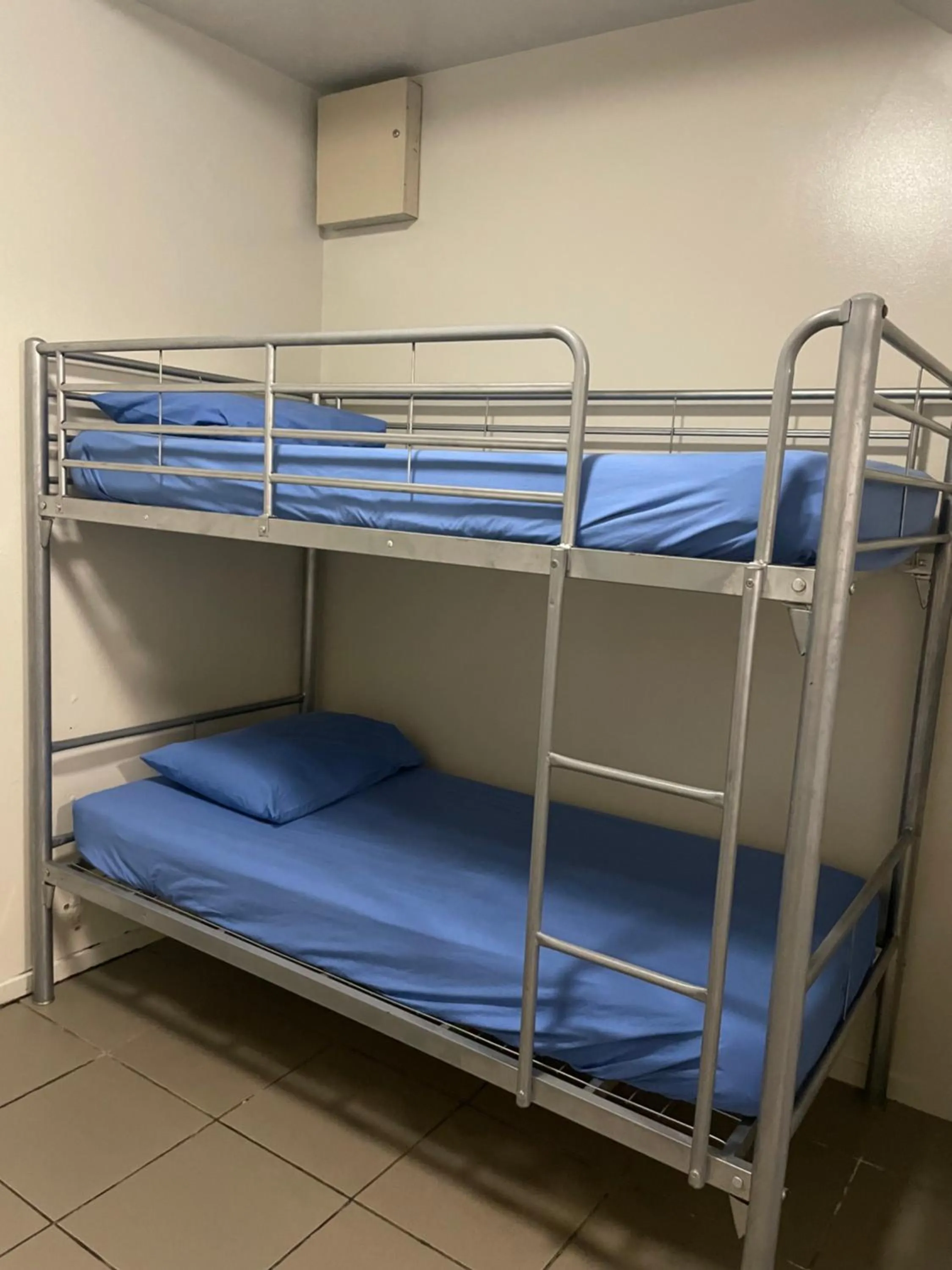 Bed in City Backpackers HQ