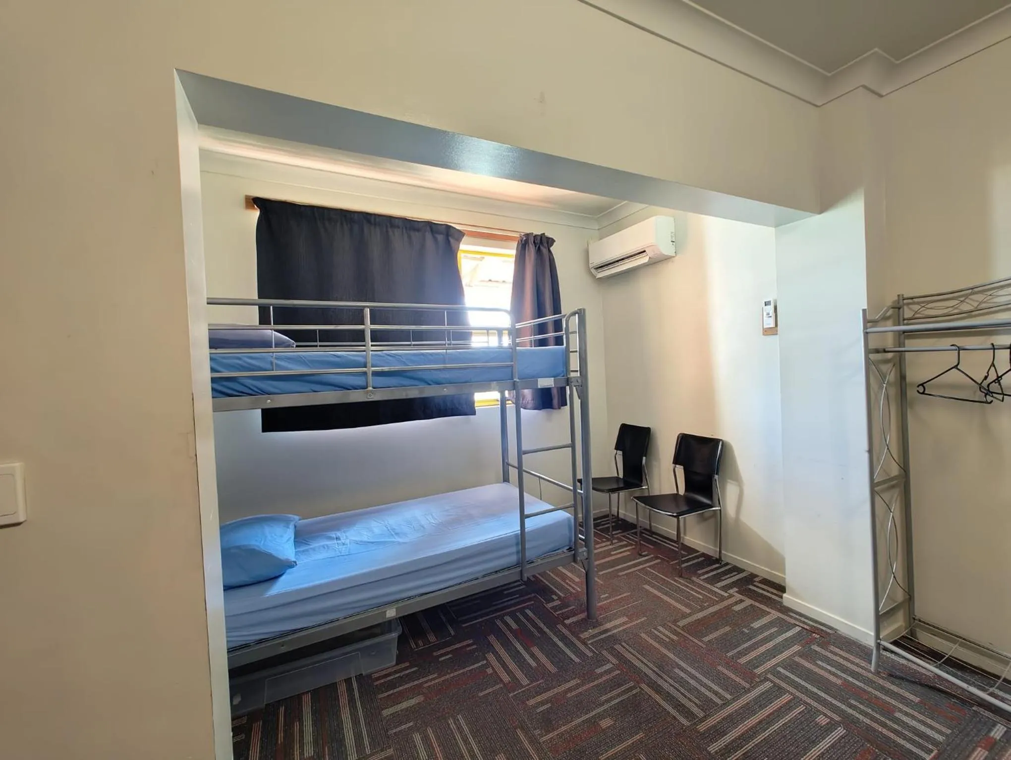 Bed in City Backpackers HQ