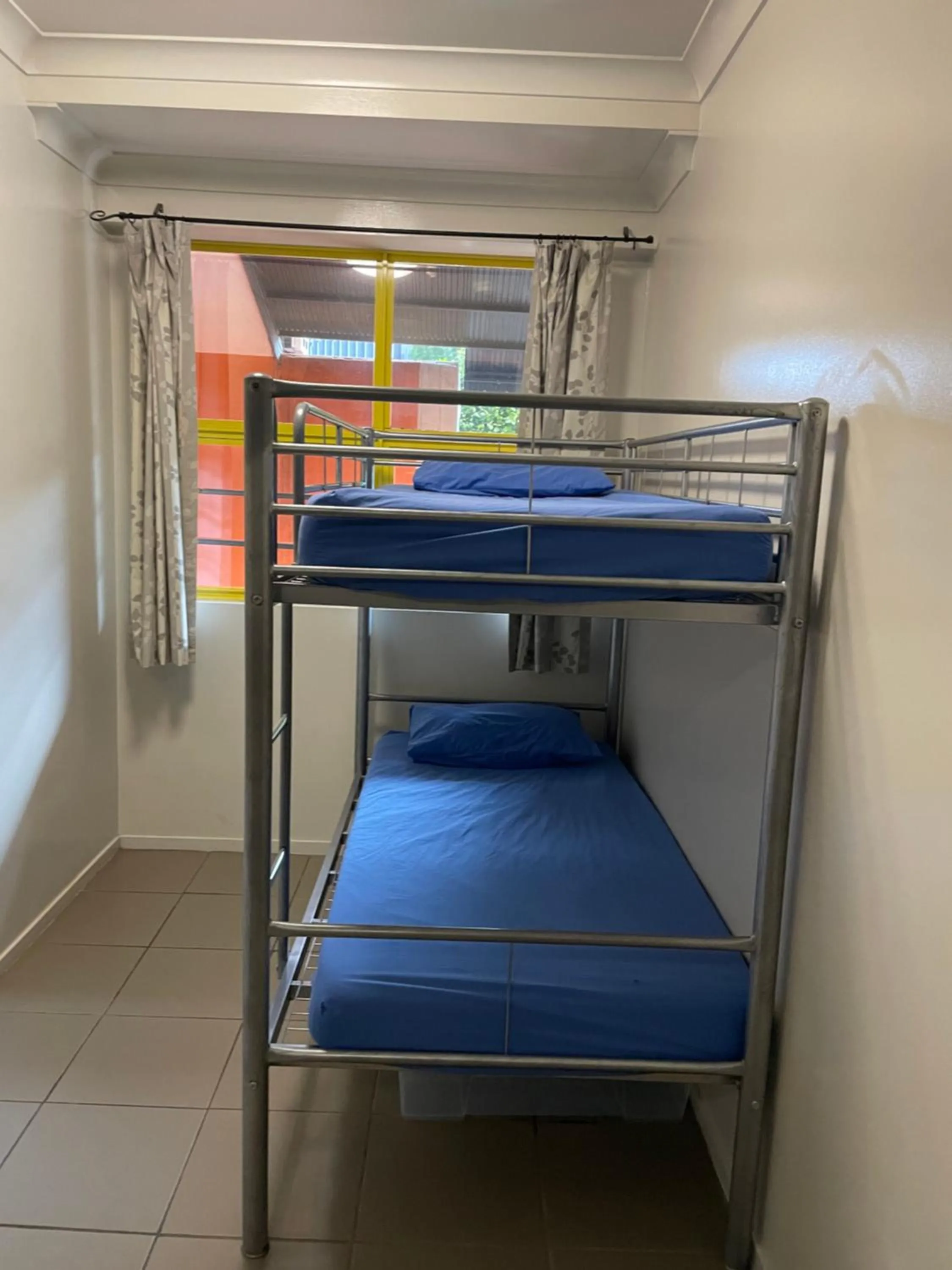 Bed in City Backpackers HQ