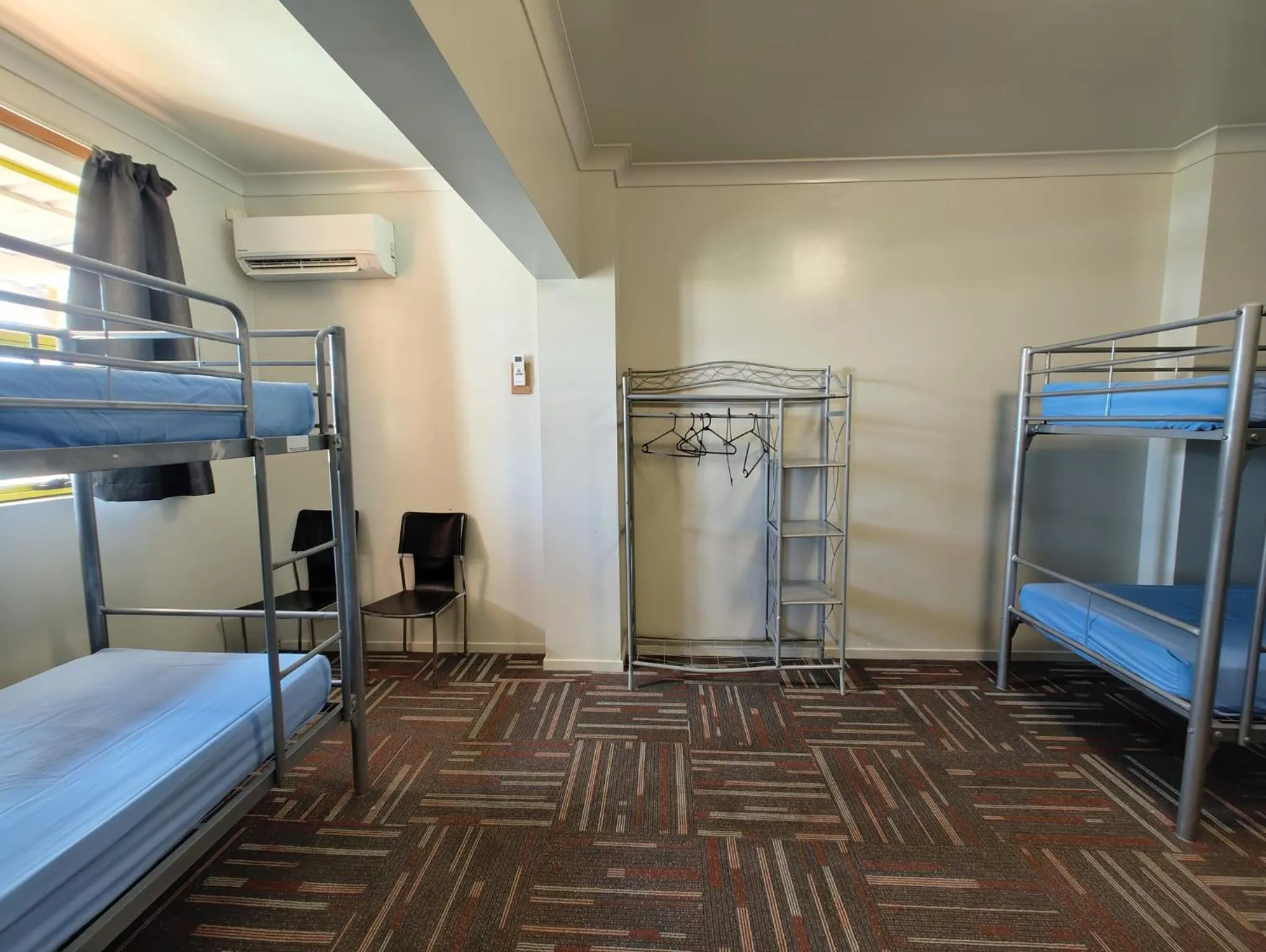 Bedroom, Bed in City Backpackers HQ