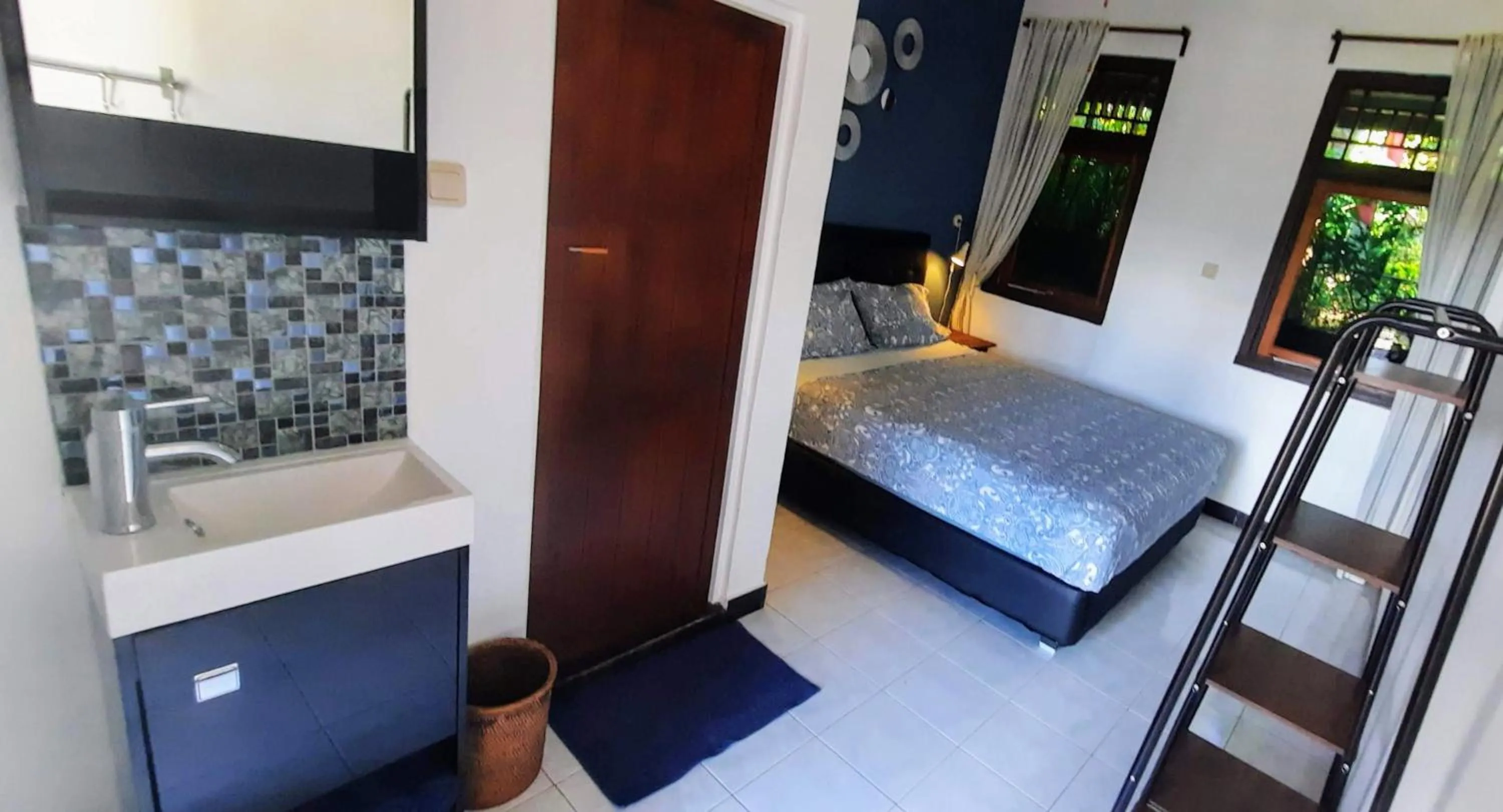 Photo of the whole room, Bed in Guesthouse The 4 Fish