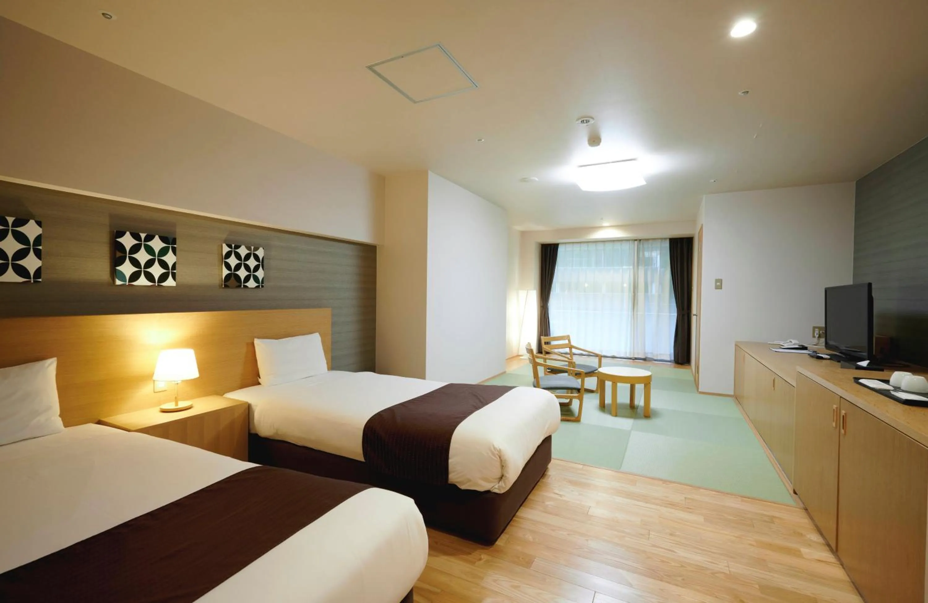 Photo of the whole room, Bed in Hakone Pax Yoshino