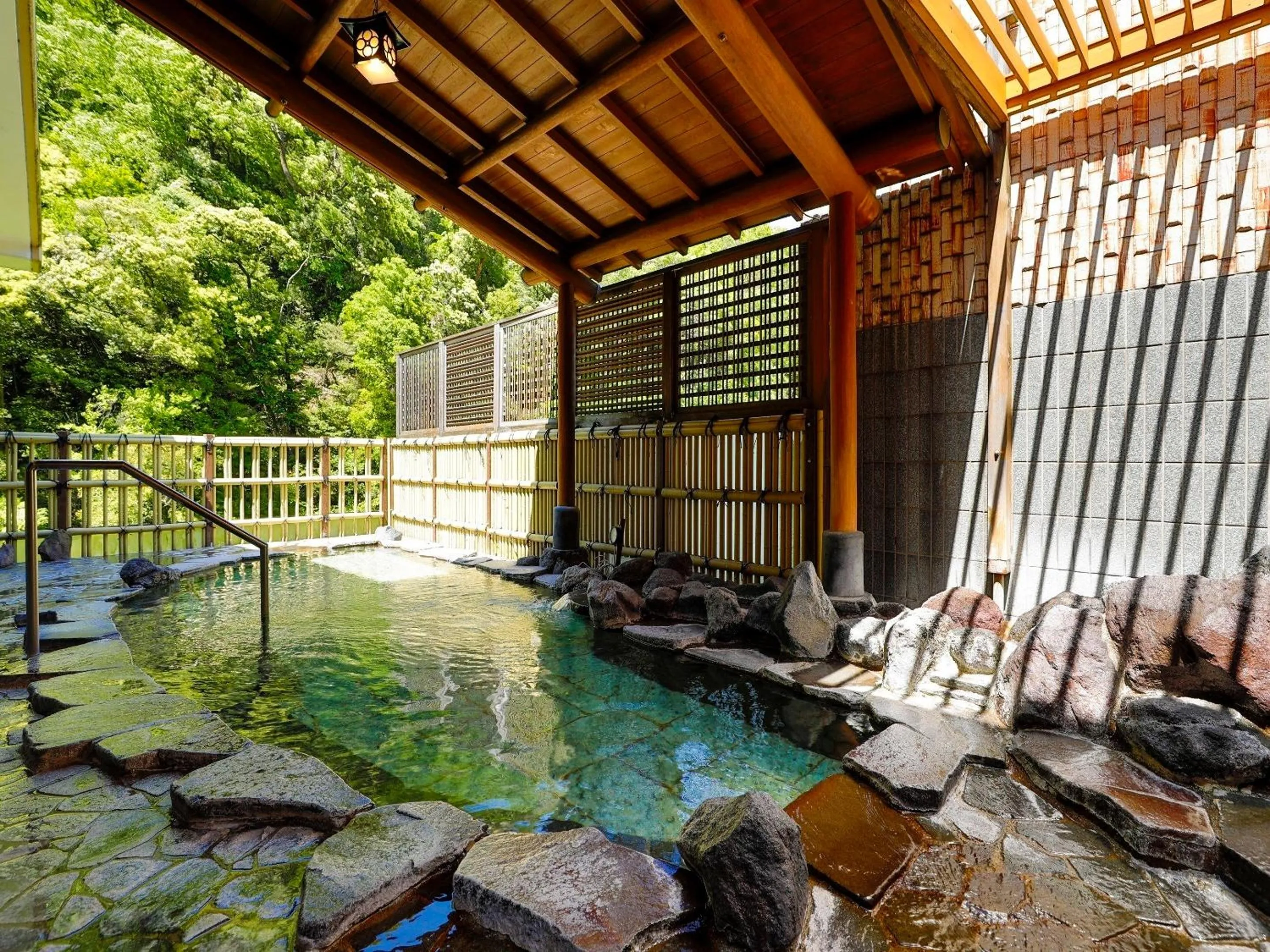Open Air Bath in Hakone Pax Yoshino