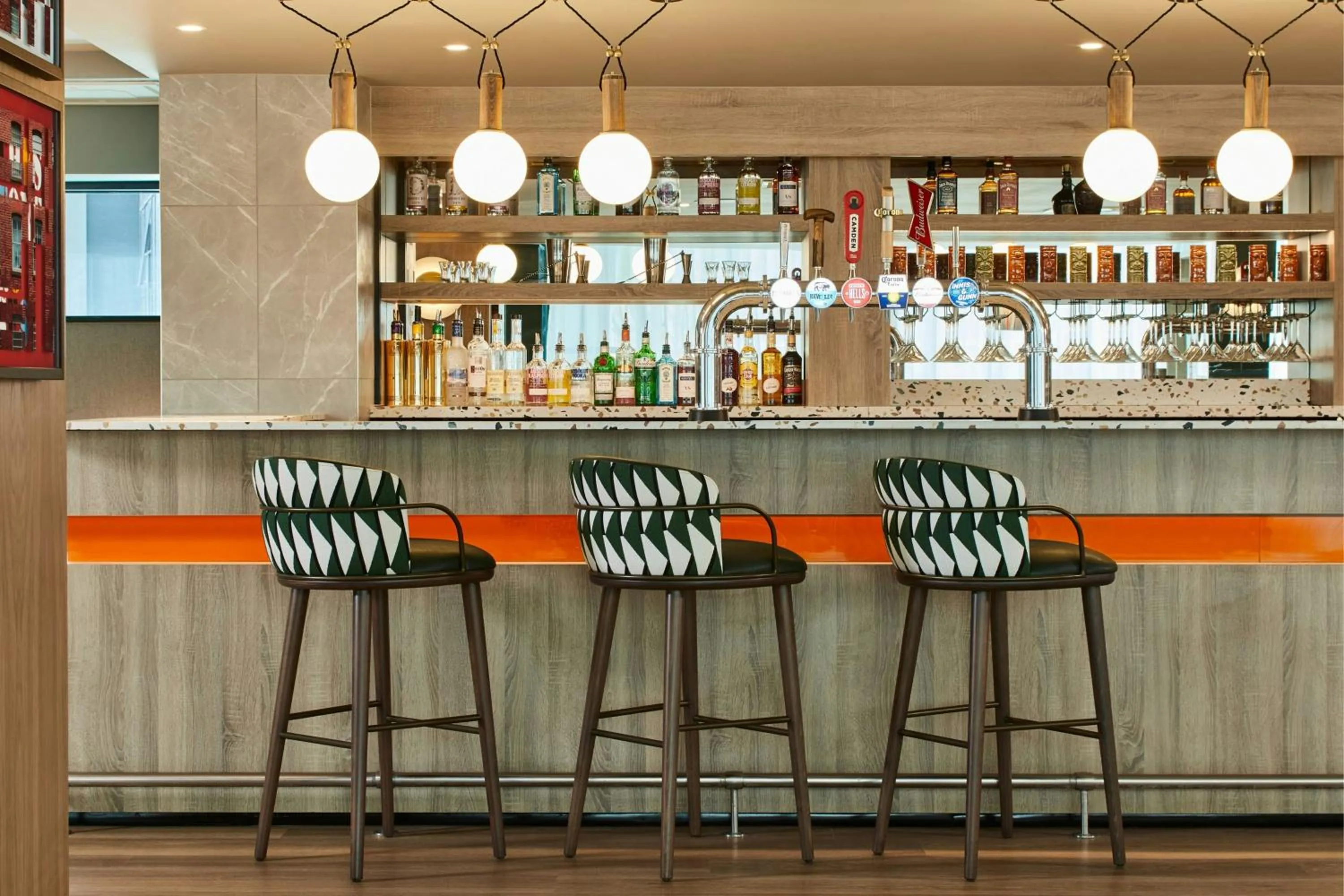 Lounge or bar in Manchester Marriott Hotel Piccadilly