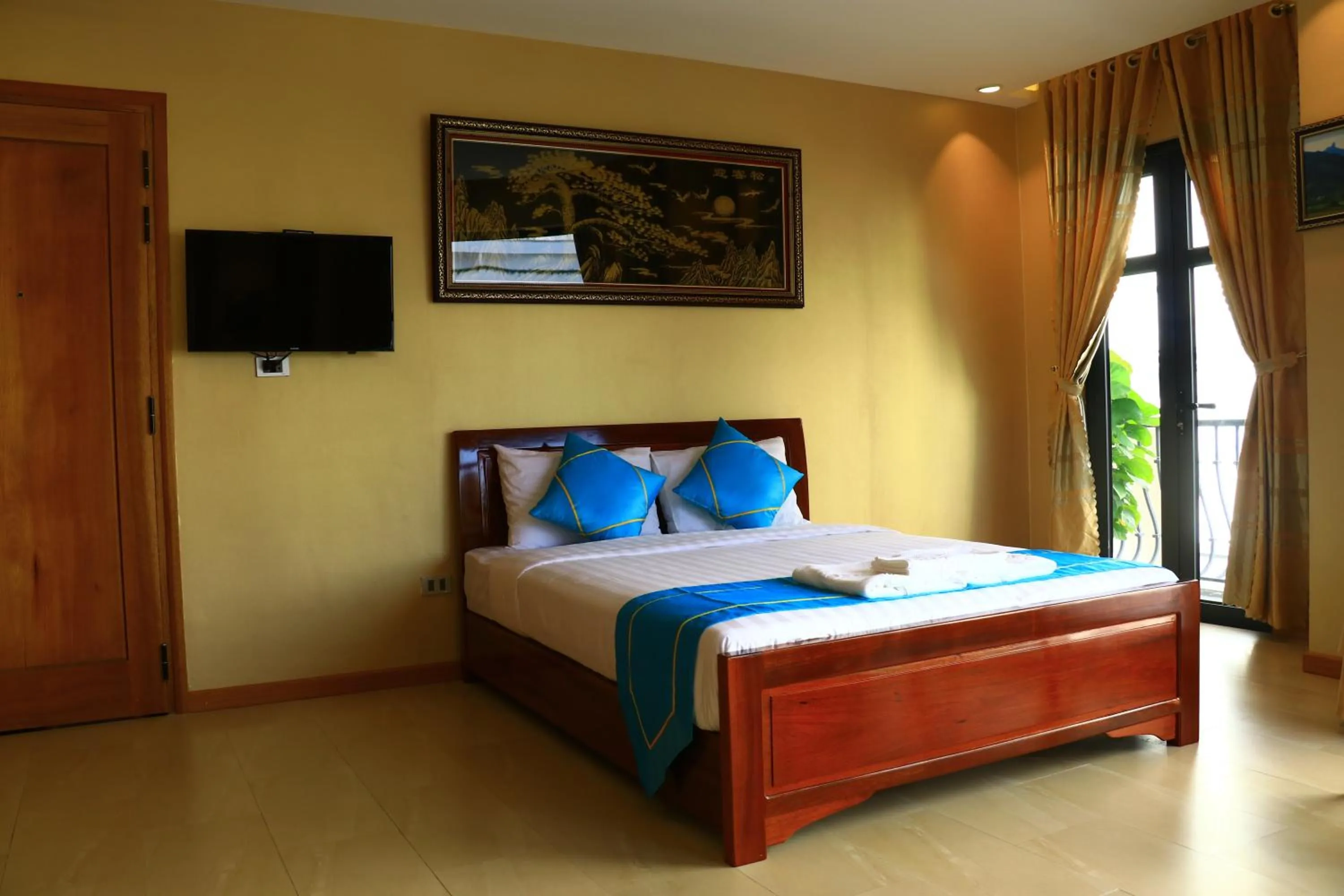 Bed in Hồng Hạc Hotel