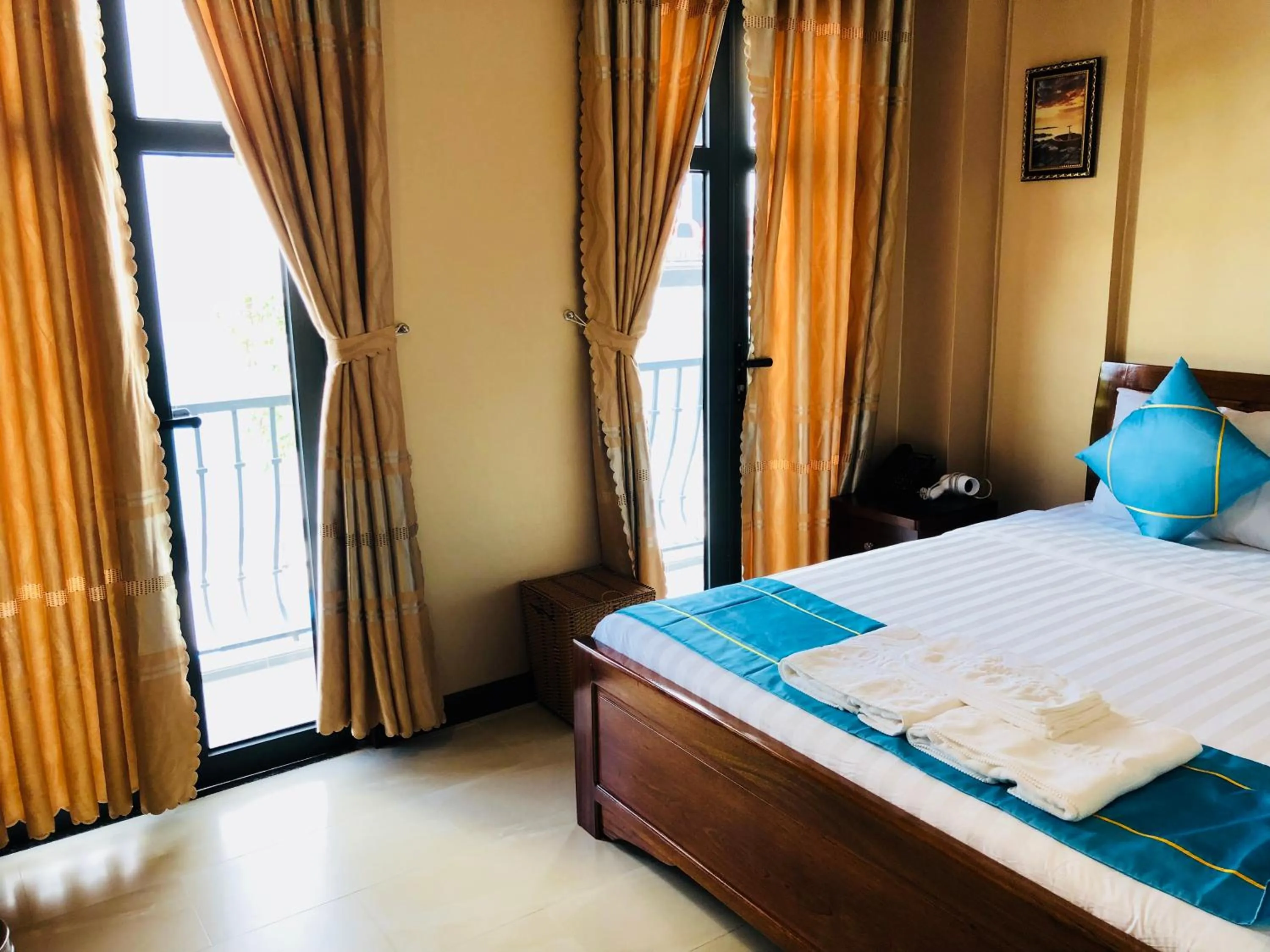 Bed in Hồng Hạc Hotel