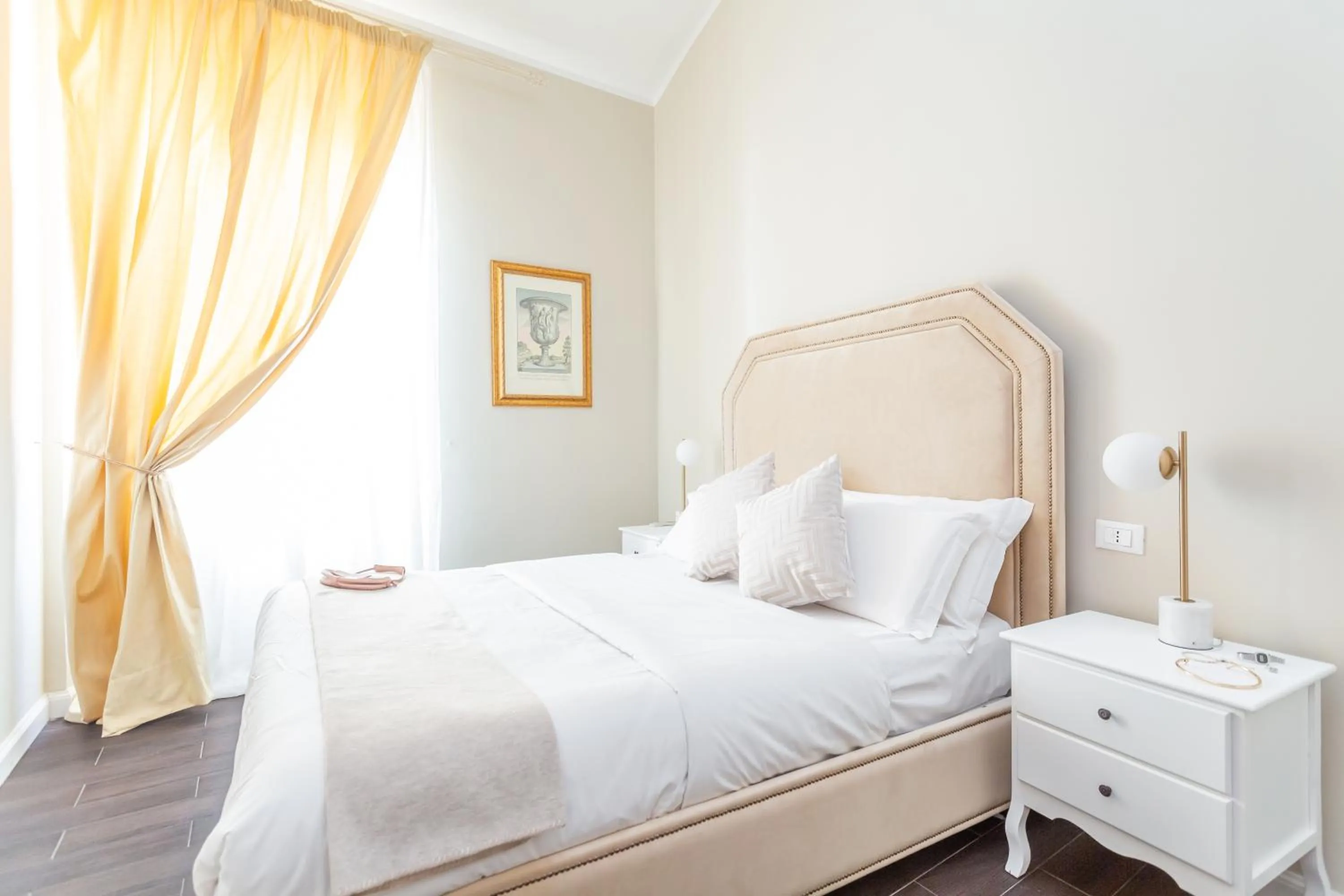 Bedroom, Bed in Daplace - La Mongolfiera Rooms in Navona