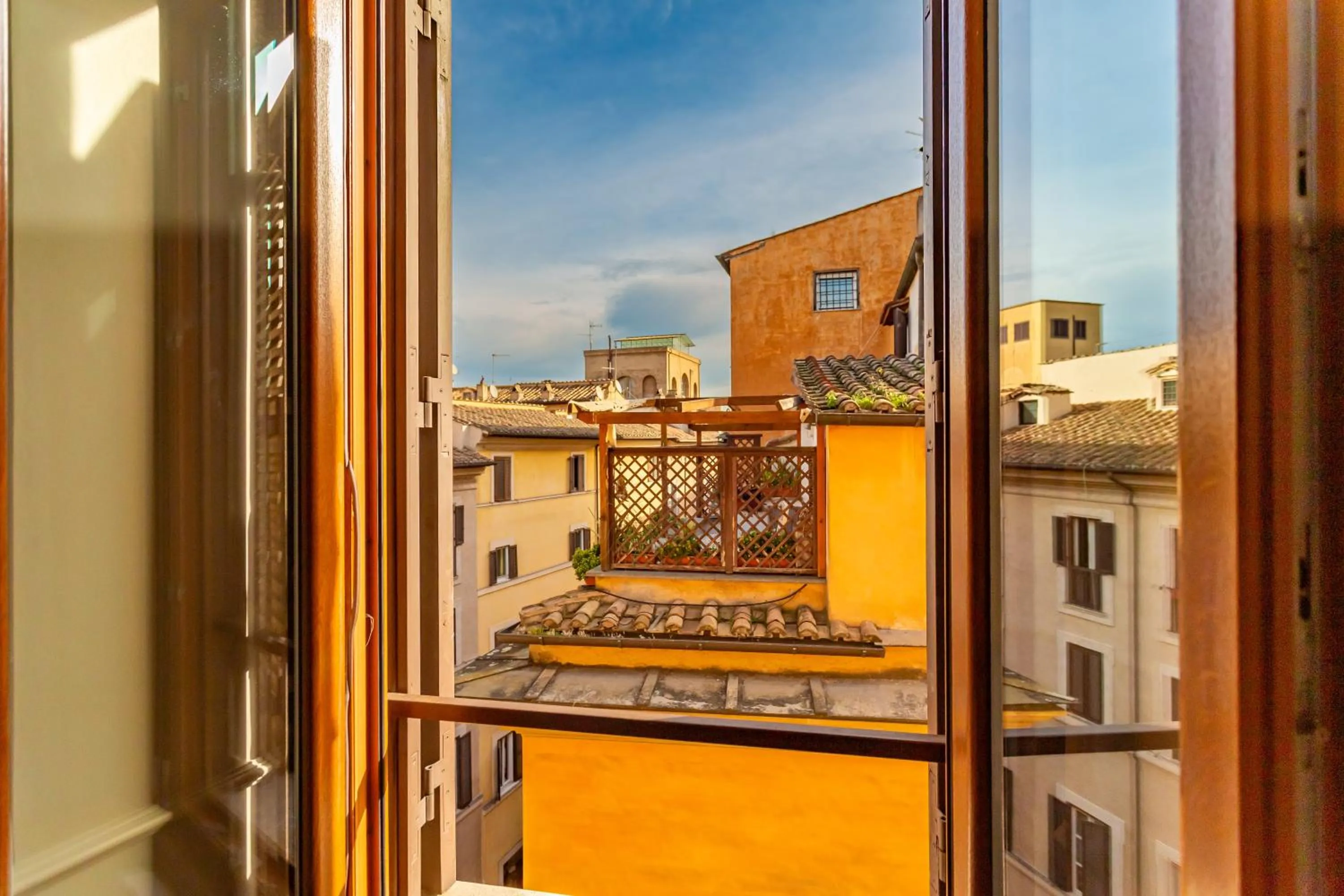 City view in Daplace - La Mongolfiera Rooms in Navona