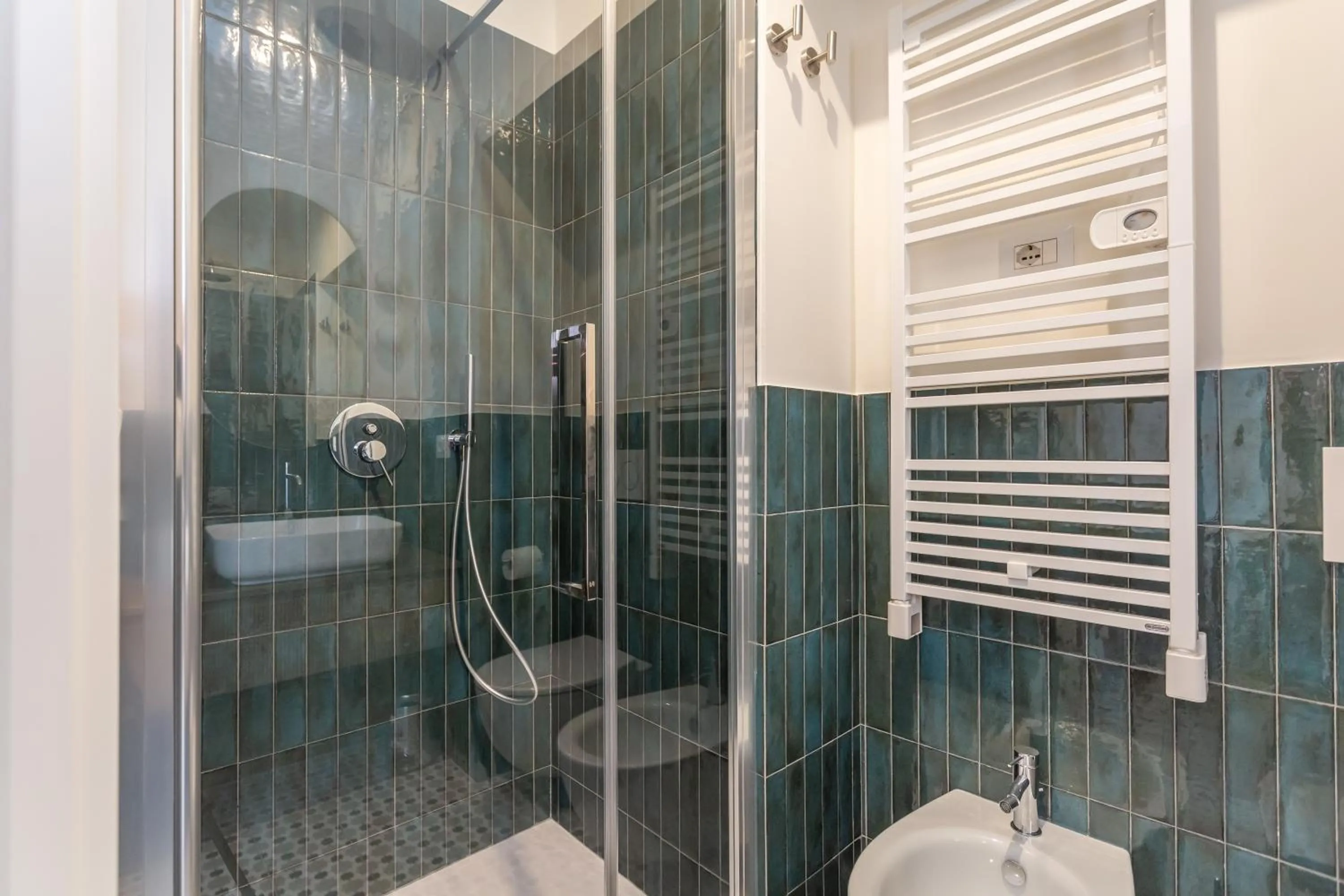 Bathroom in Daplace - La Mongolfiera Rooms in Navona