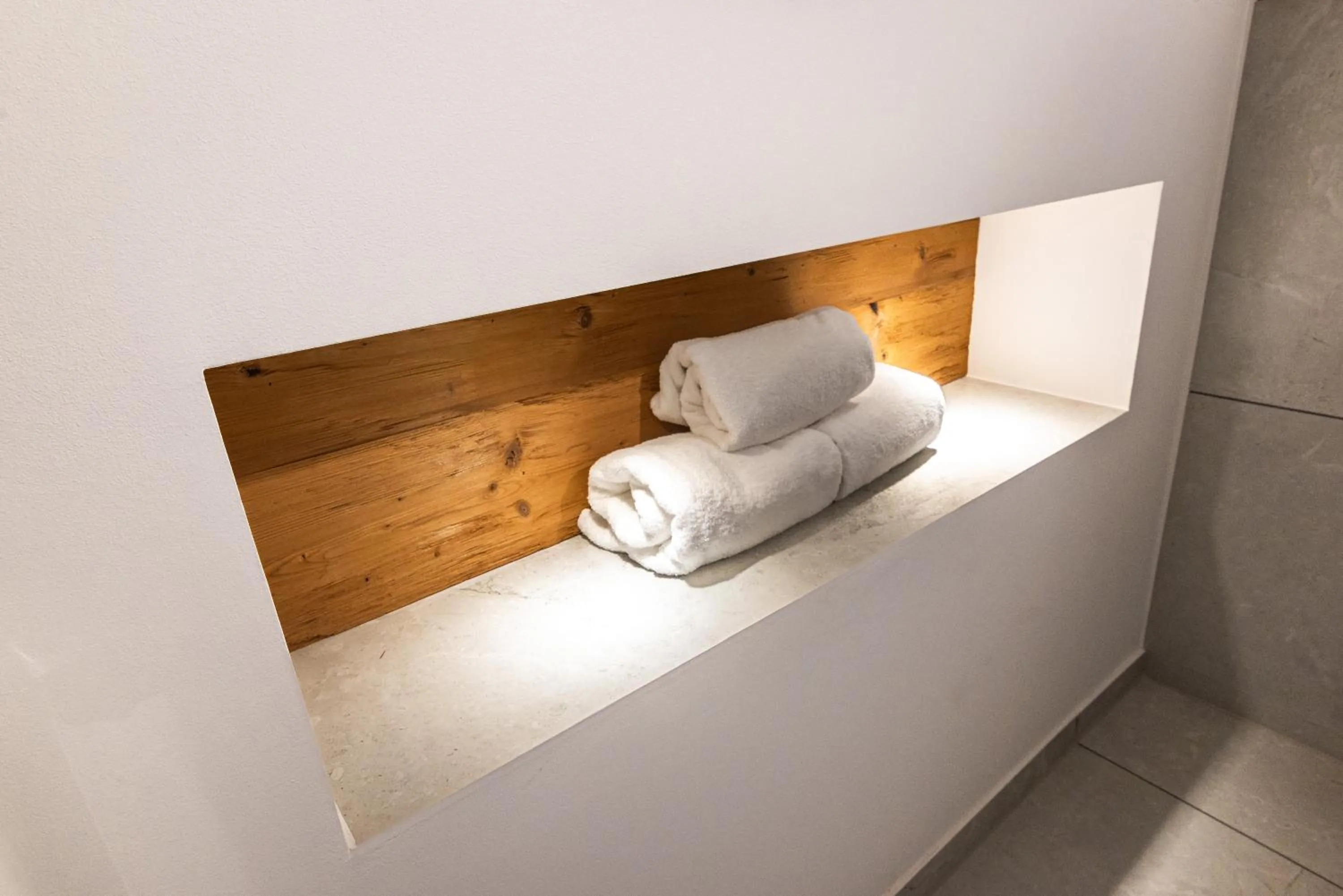 Photo of the whole room, Bed in Terofal Hotel Schliersee - Komplett neu renoviert